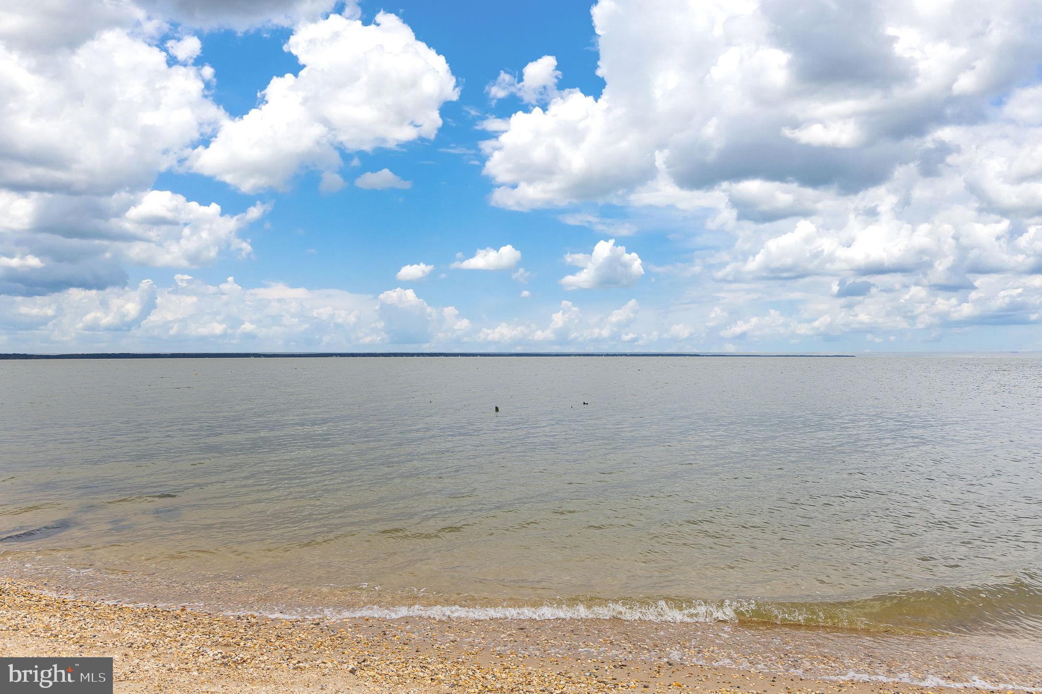 COLONIAL BEACH - Residential