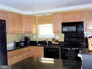 CROFTON VILLAGE - Residential Lease