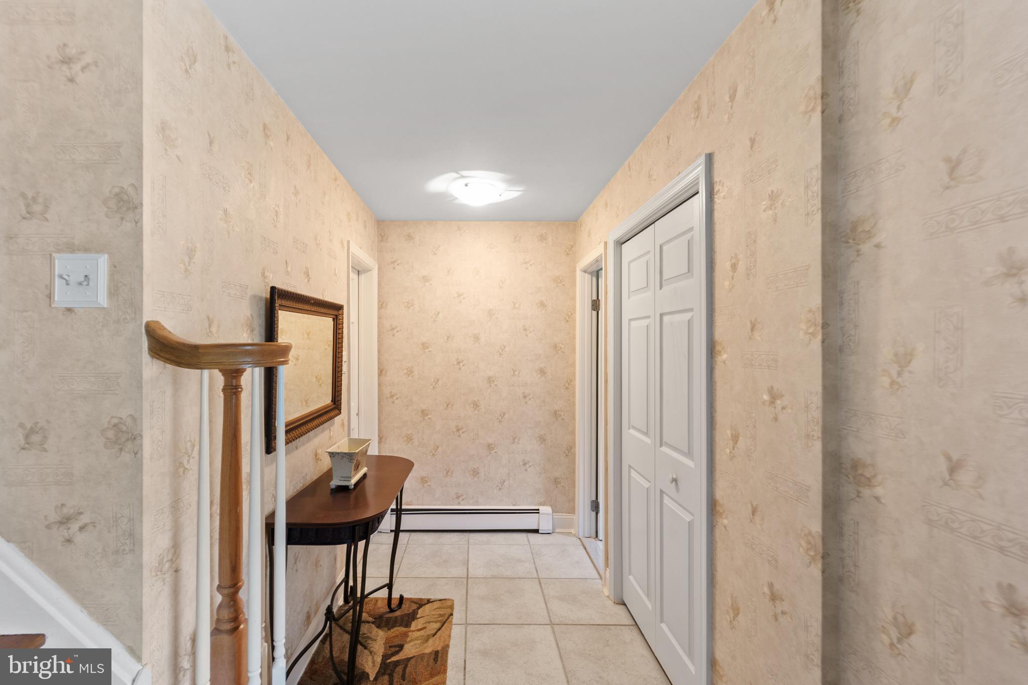 SOUTHAMPTON HILLS - Residential