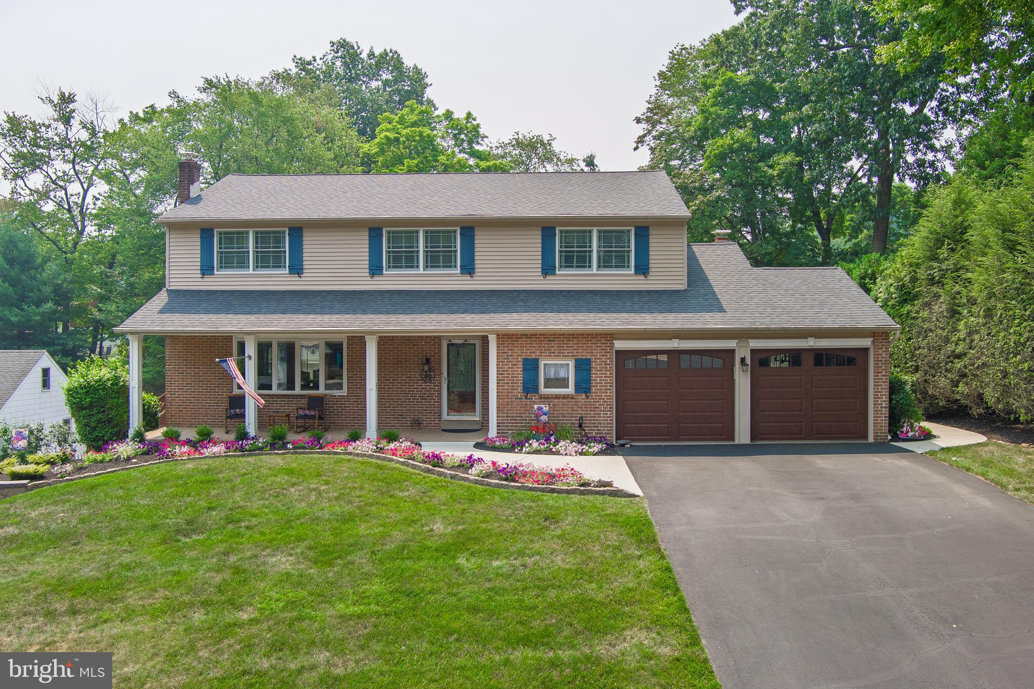 SOUTHAMPTON HILLS - Residential