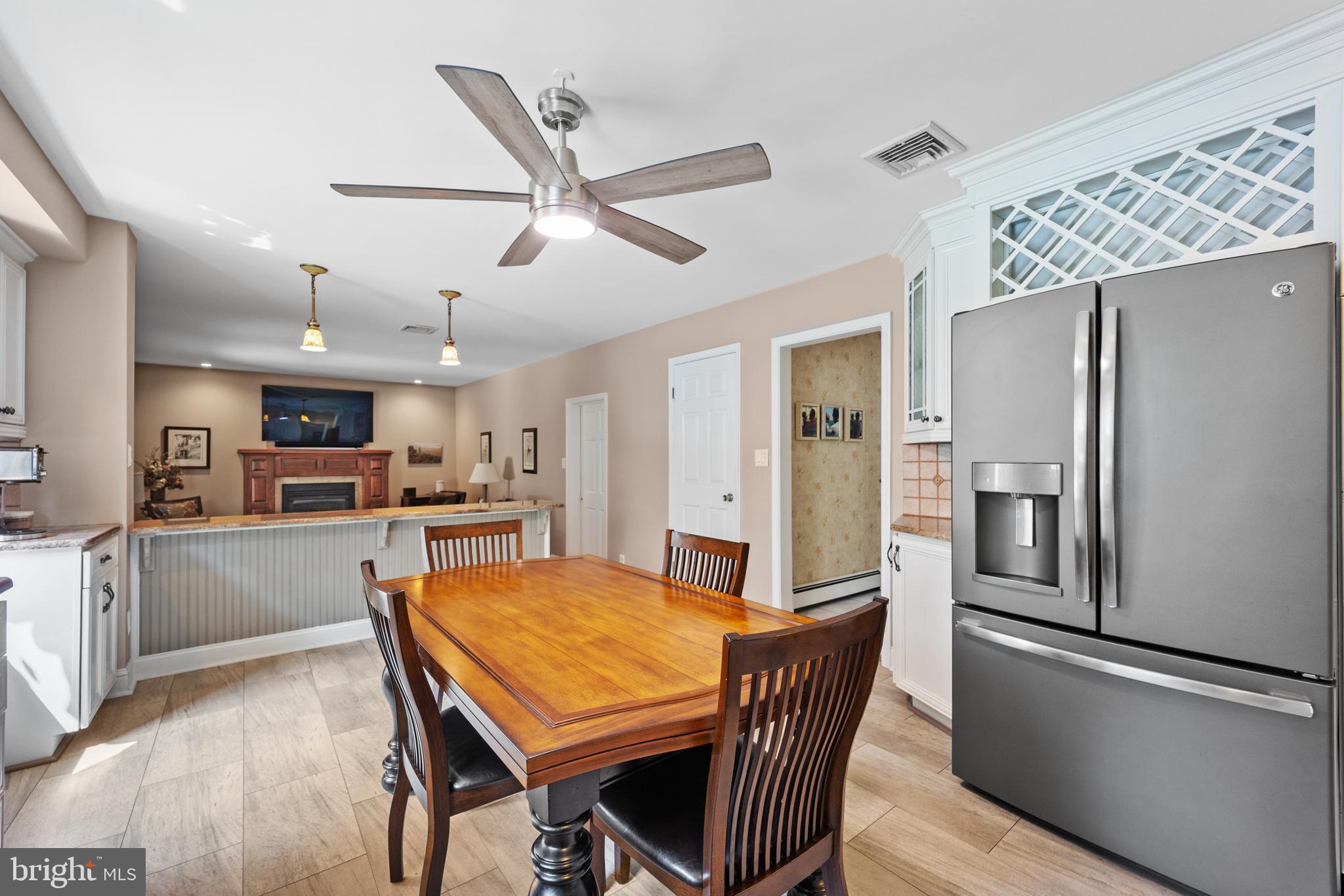 SOUTHAMPTON HILLS - Residential