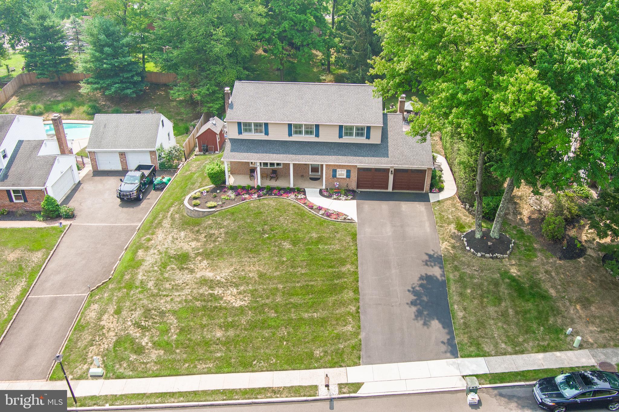 SOUTHAMPTON HILLS - Residential