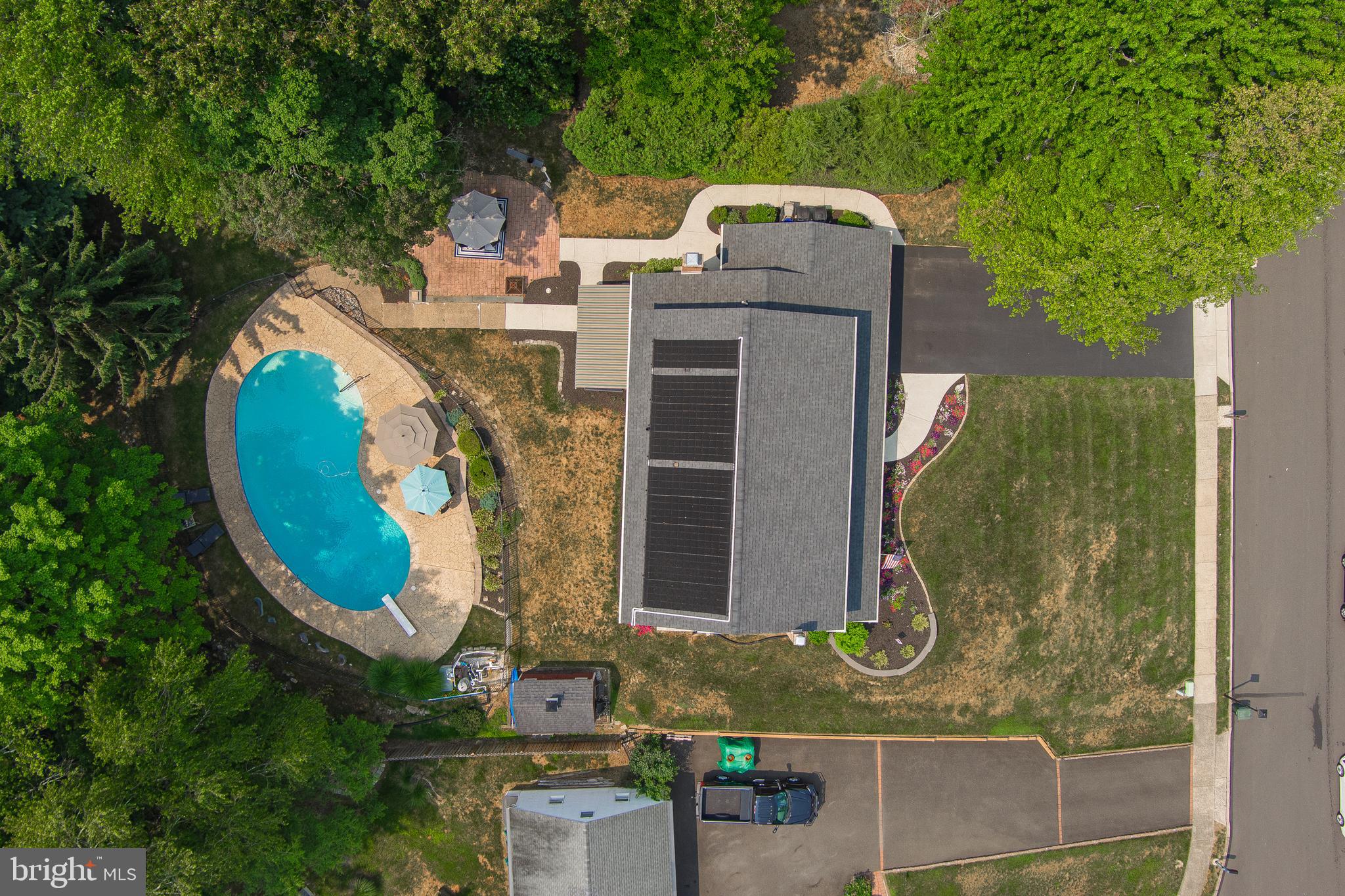 SOUTHAMPTON HILLS - Residential