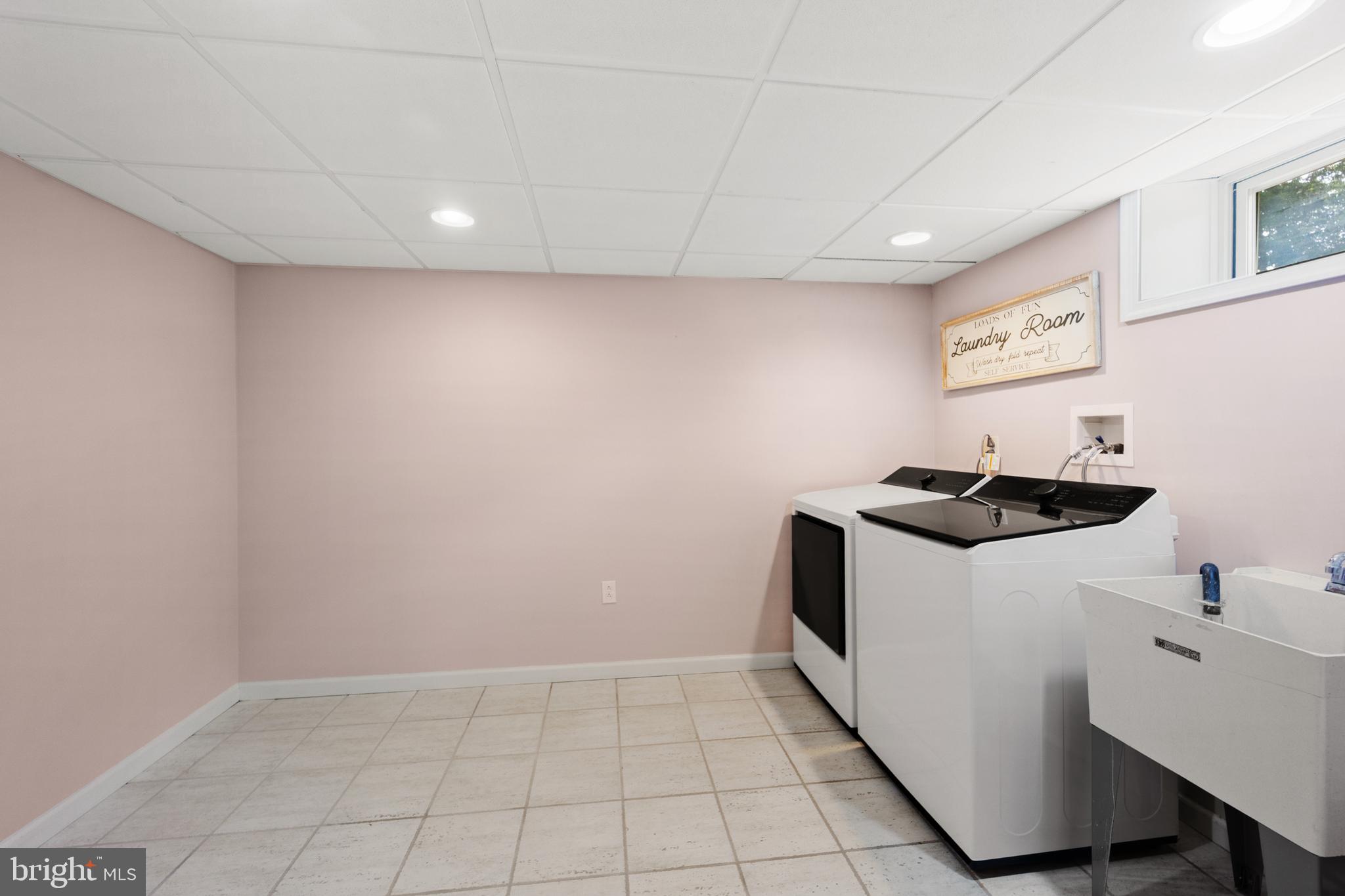 SOUTHAMPTON HILLS - Residential