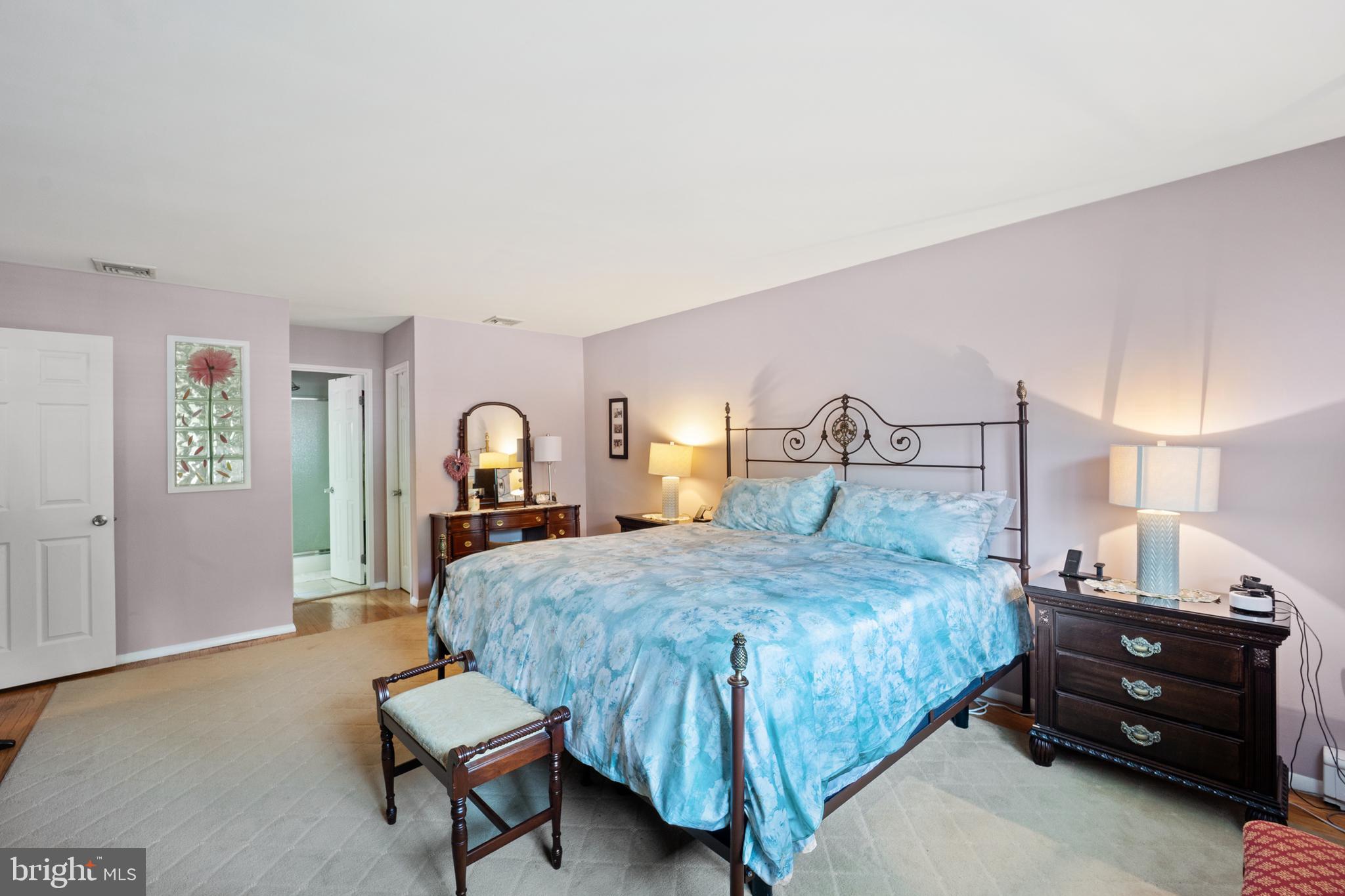 SOUTHAMPTON HILLS - Residential