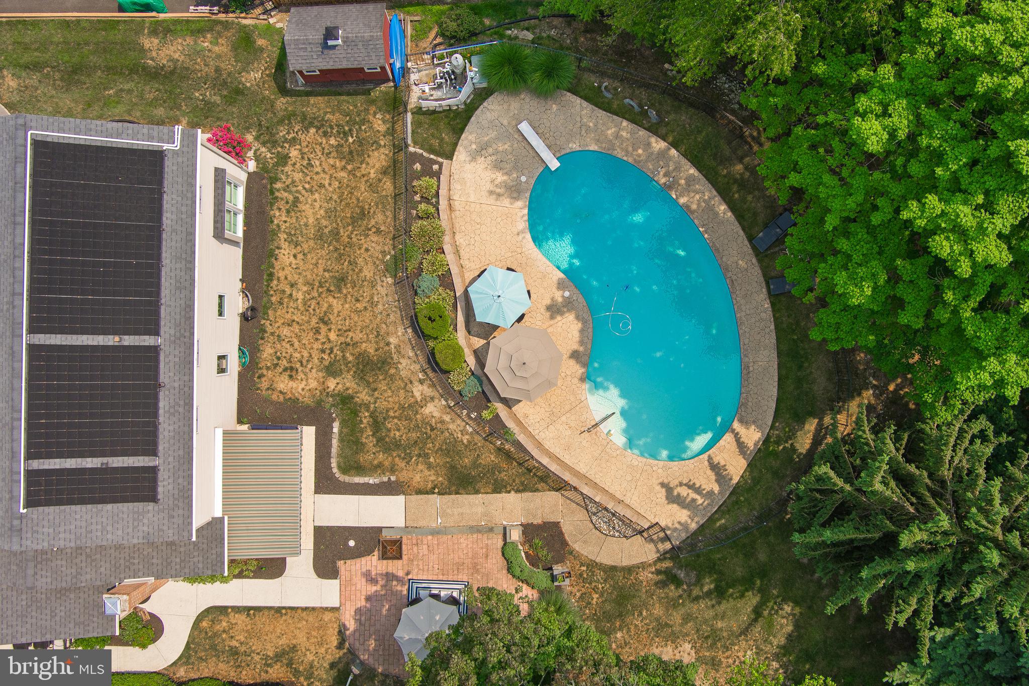 SOUTHAMPTON HILLS - Residential