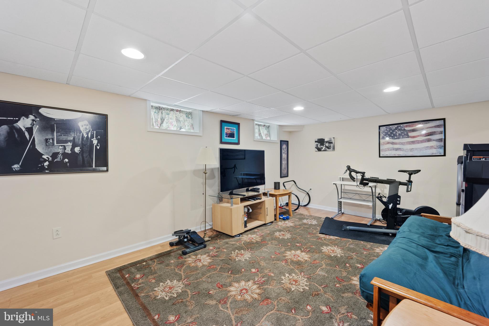 SOUTHAMPTON HILLS - Residential