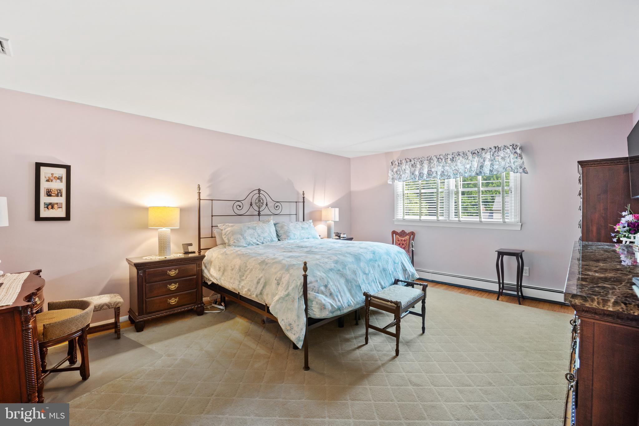 SOUTHAMPTON HILLS - Residential