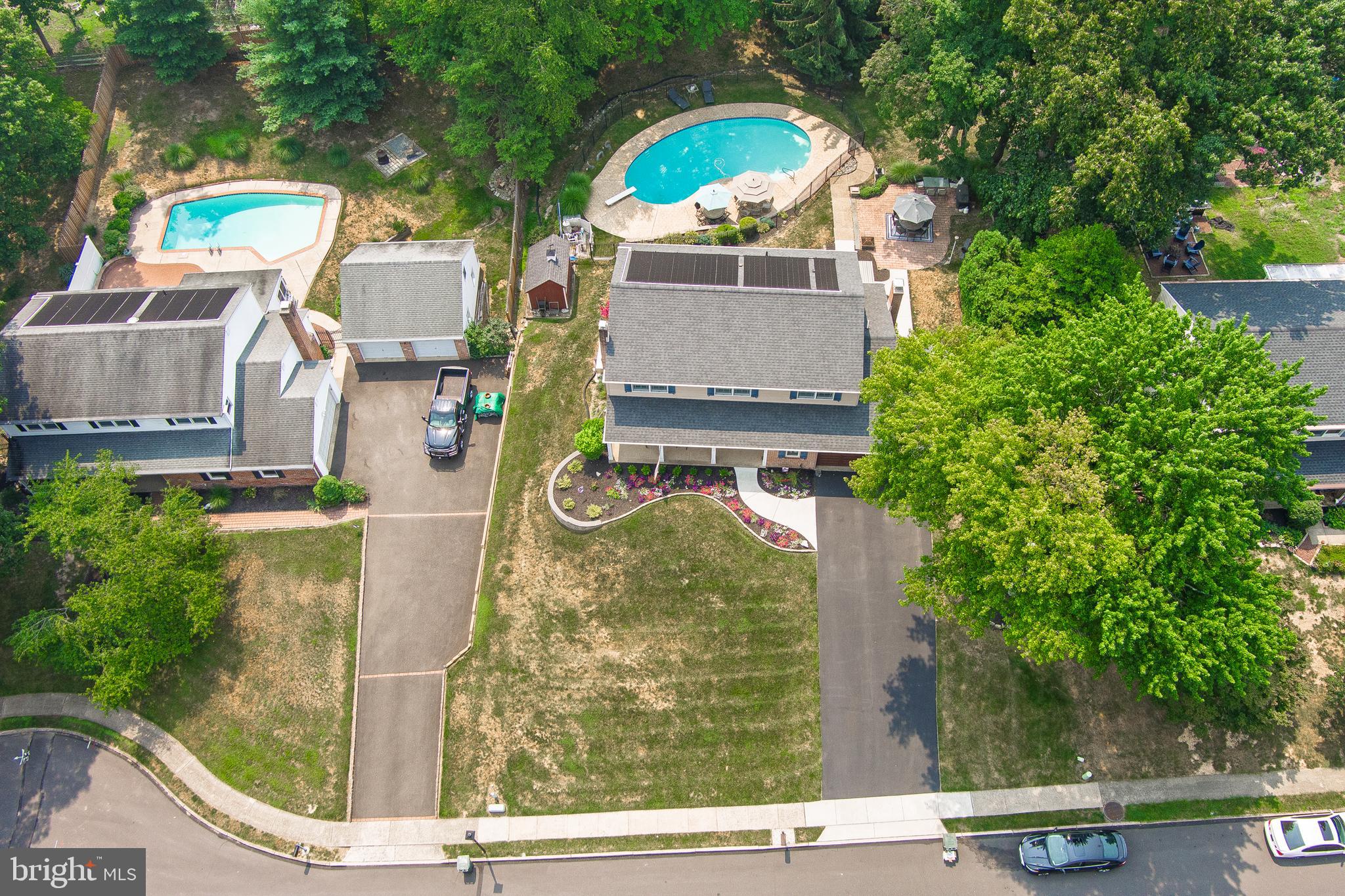 SOUTHAMPTON HILLS - Residential