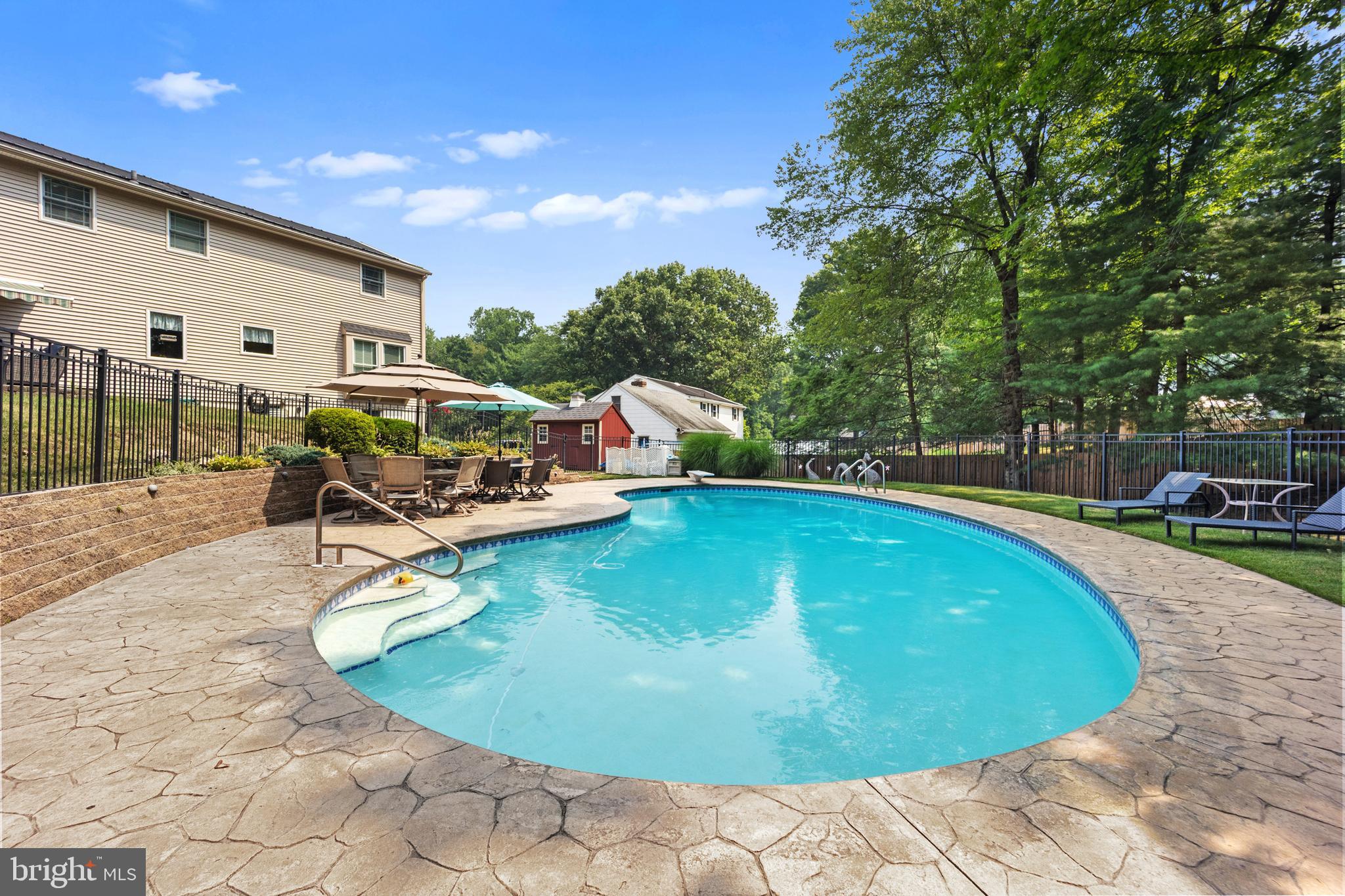 SOUTHAMPTON HILLS - Residential