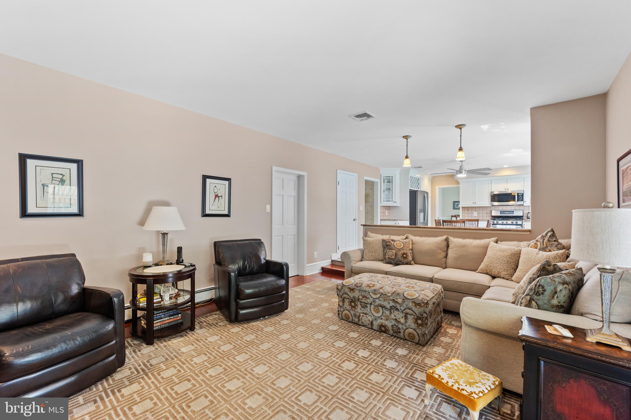 SOUTHAMPTON HILLS - Residential