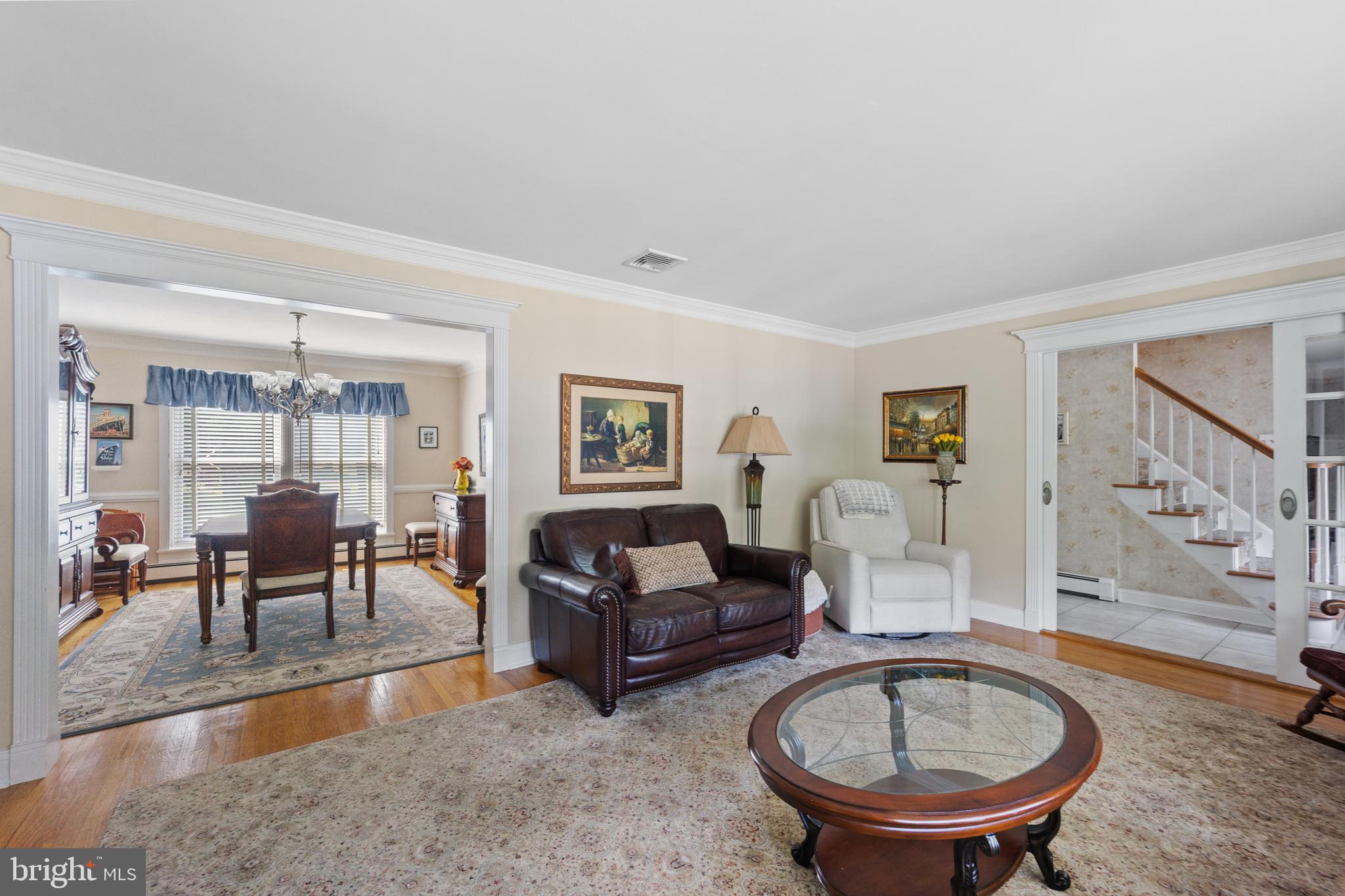 SOUTHAMPTON HILLS - Residential
