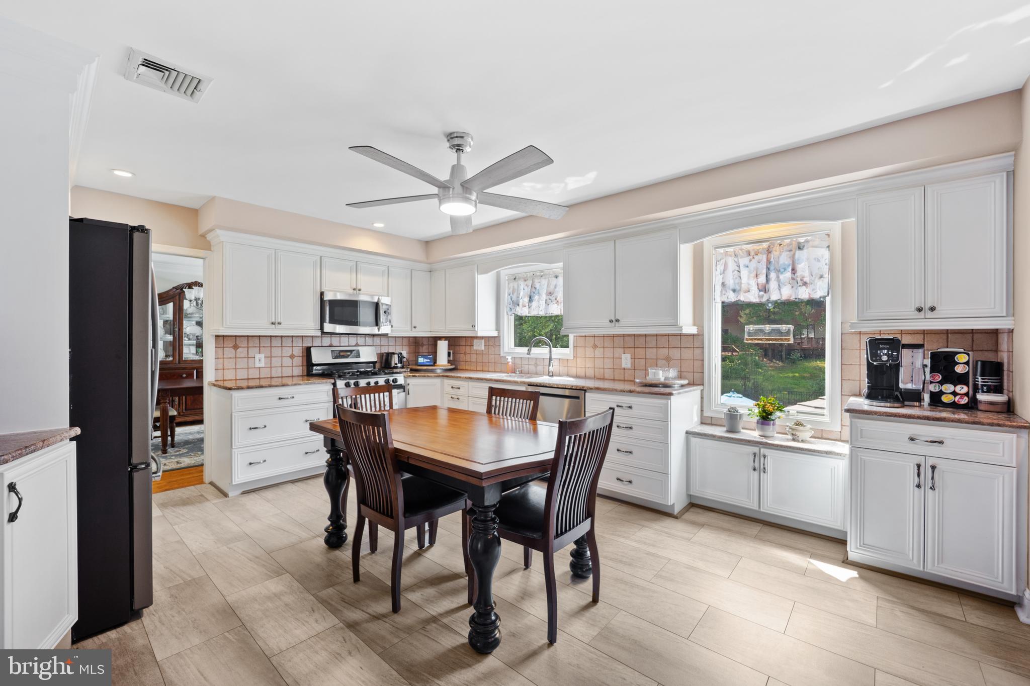 SOUTHAMPTON HILLS - Residential