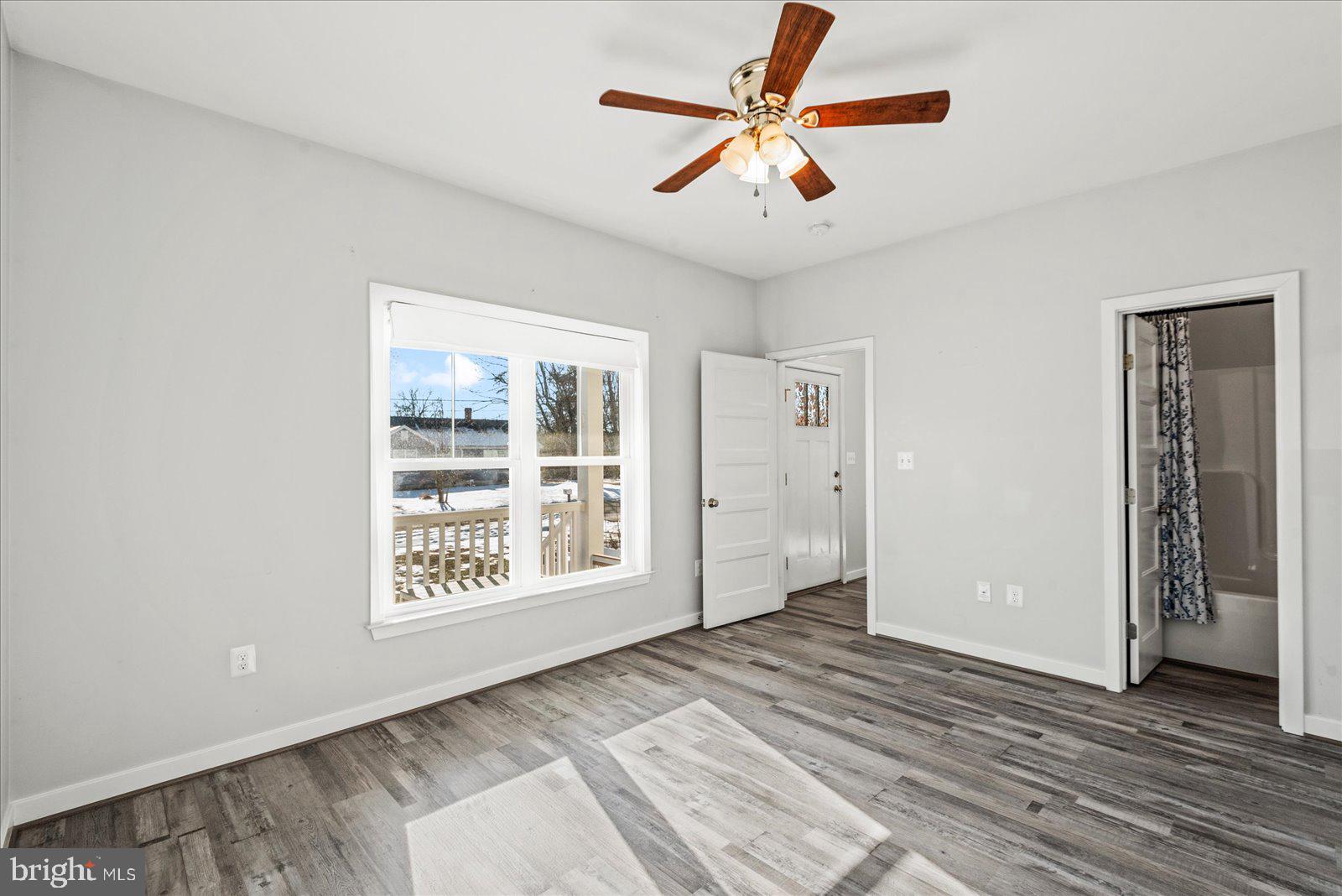 CLASSIC SHORES - Residential
