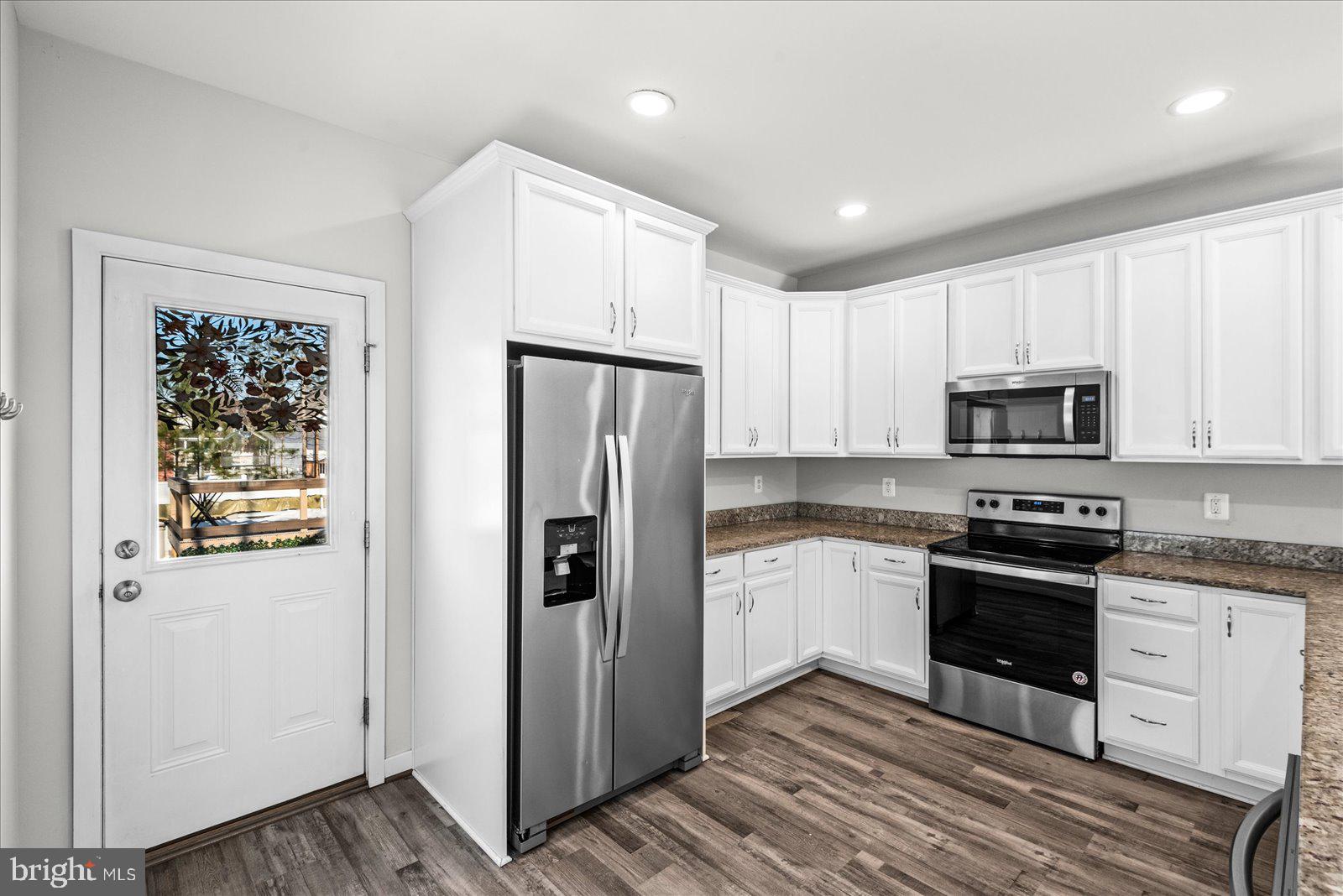 CLASSIC SHORES - Residential