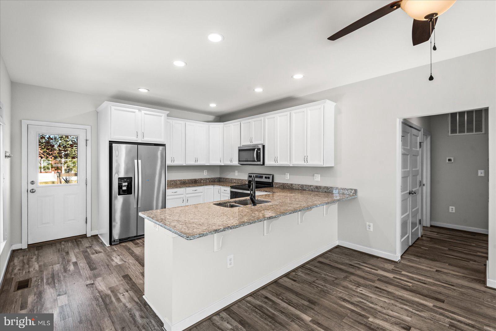 CLASSIC SHORES - Residential