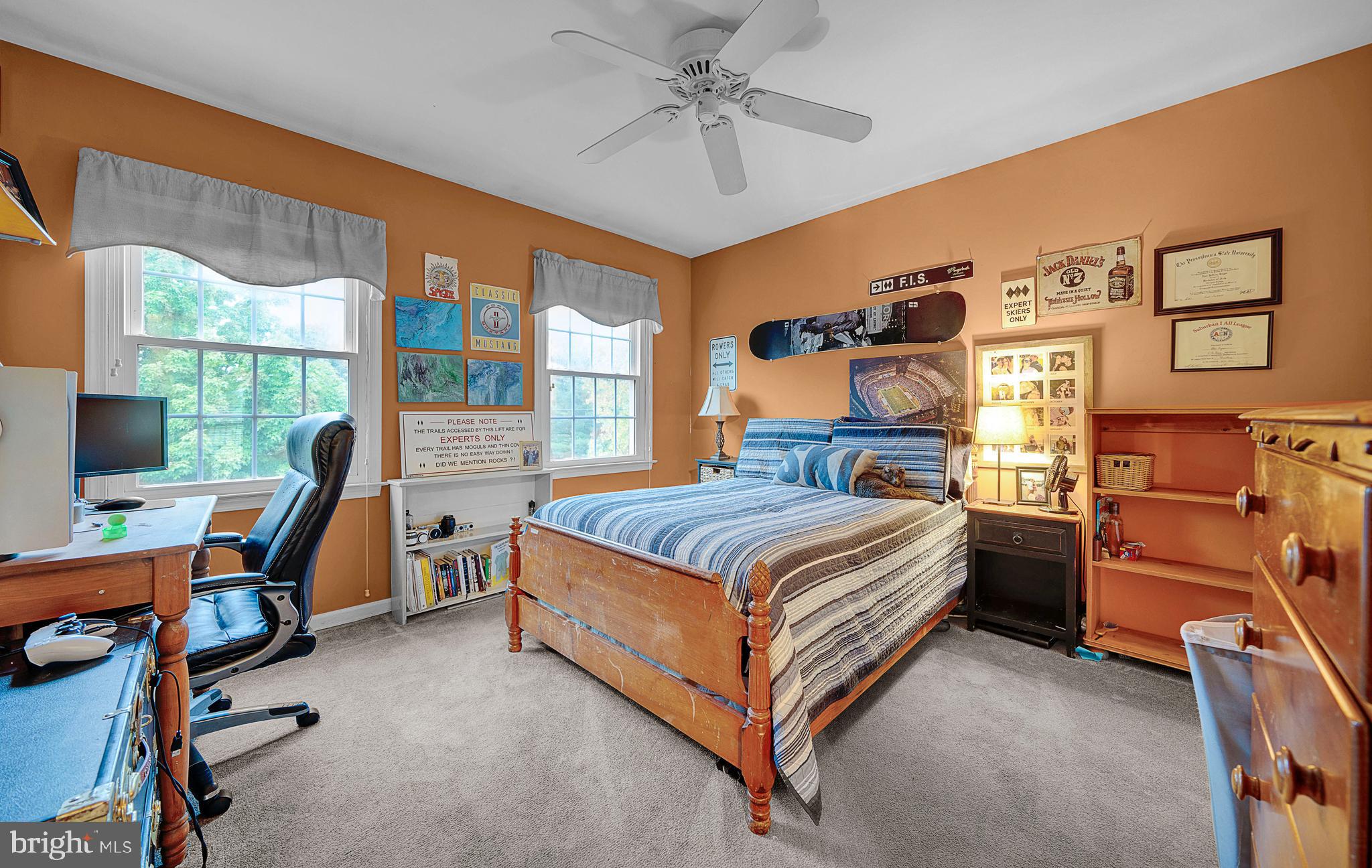 COUNTRY RIDGE - Residential
