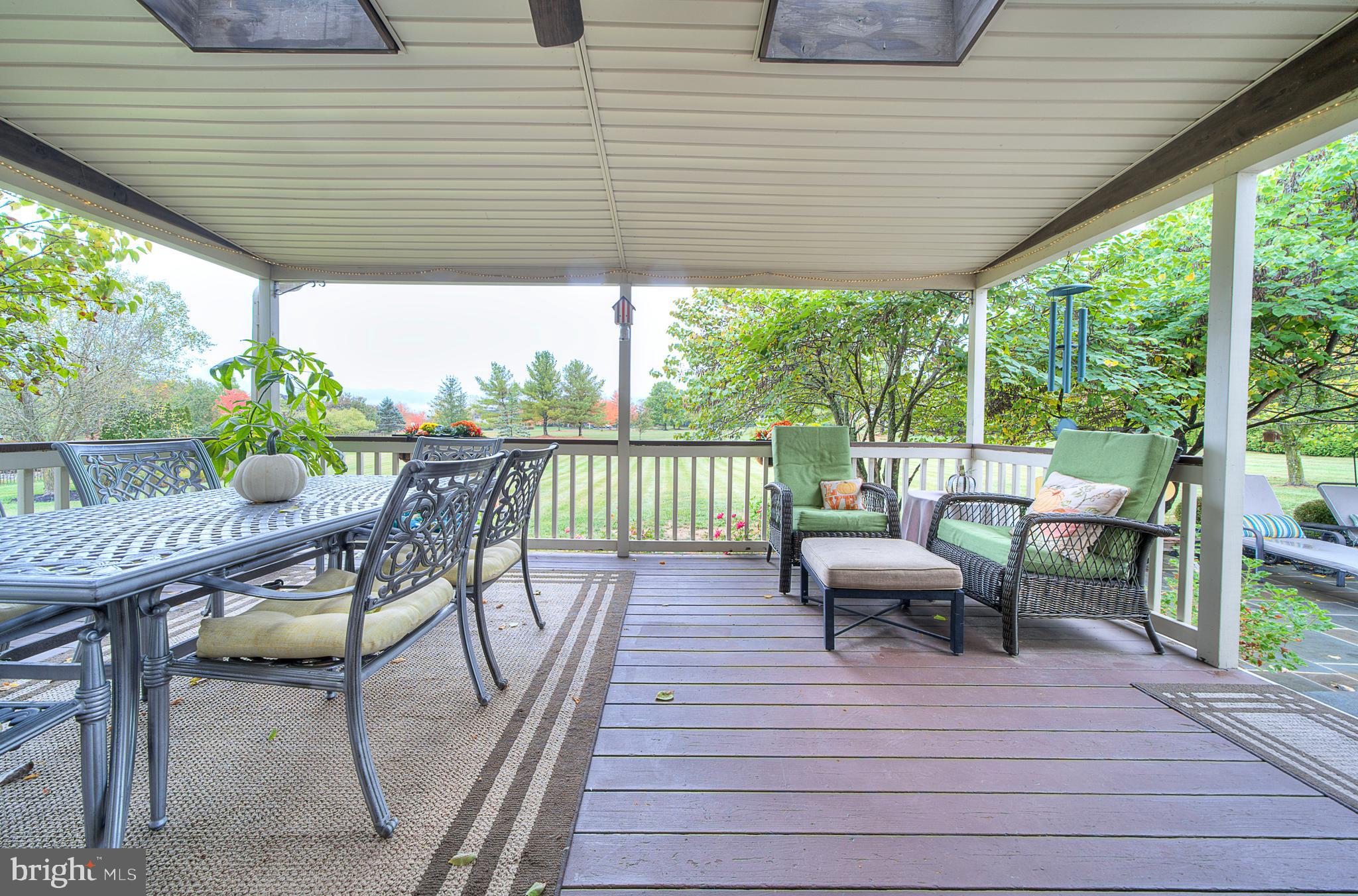 COUNTRY RIDGE - Residential