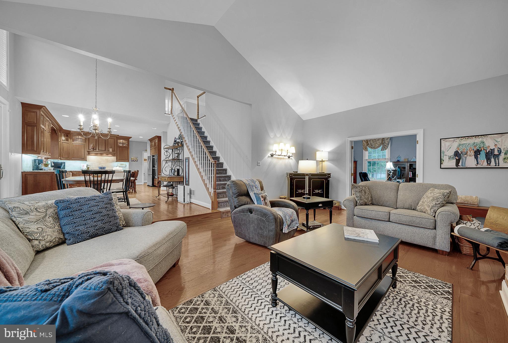 COUNTRY RIDGE - Residential
