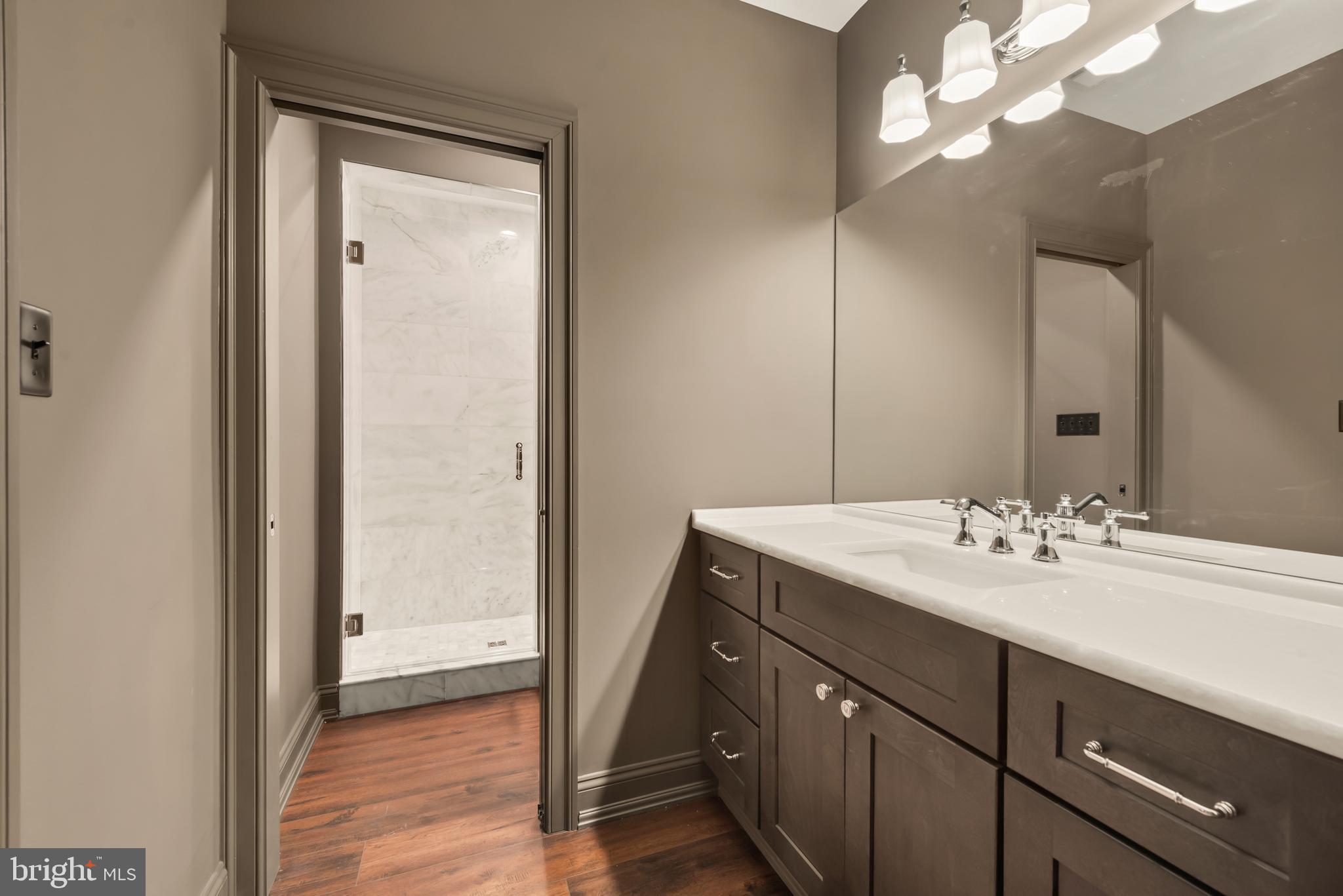 AINSLEY FOREST - Residential