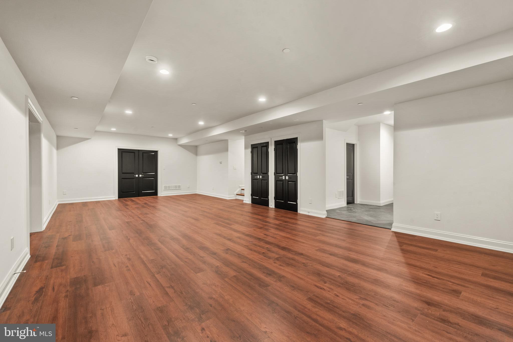 AINSLEY FOREST - Residential