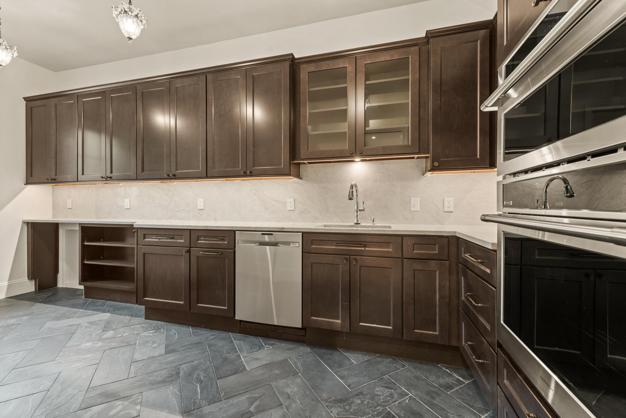 AINSLEY FOREST - Residential