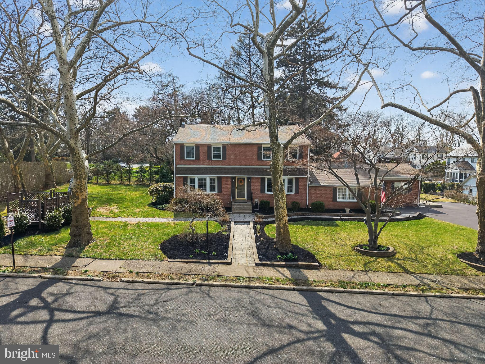 JENKINTOWN - Residential