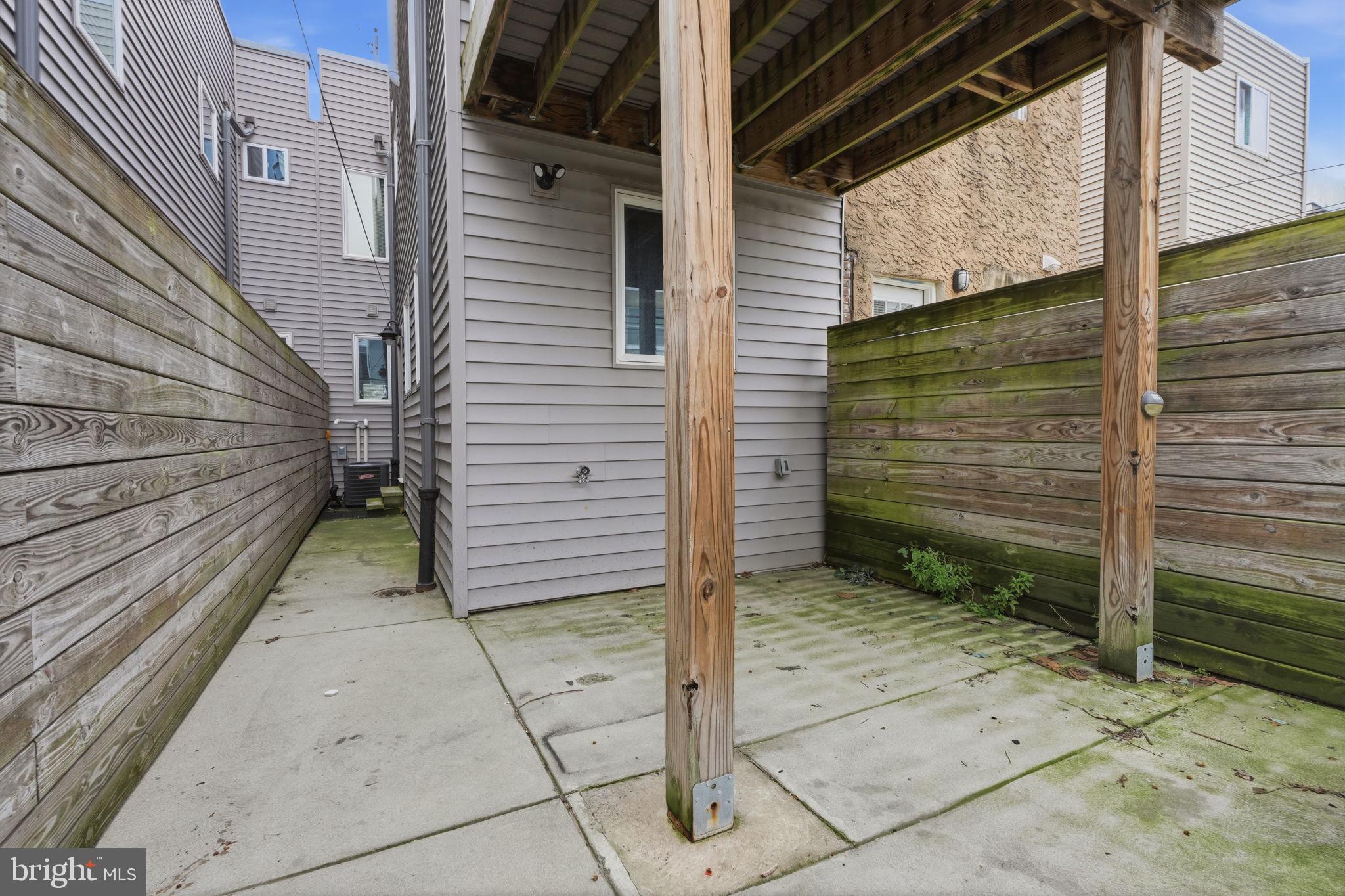 PORT RICHMOND - Residential