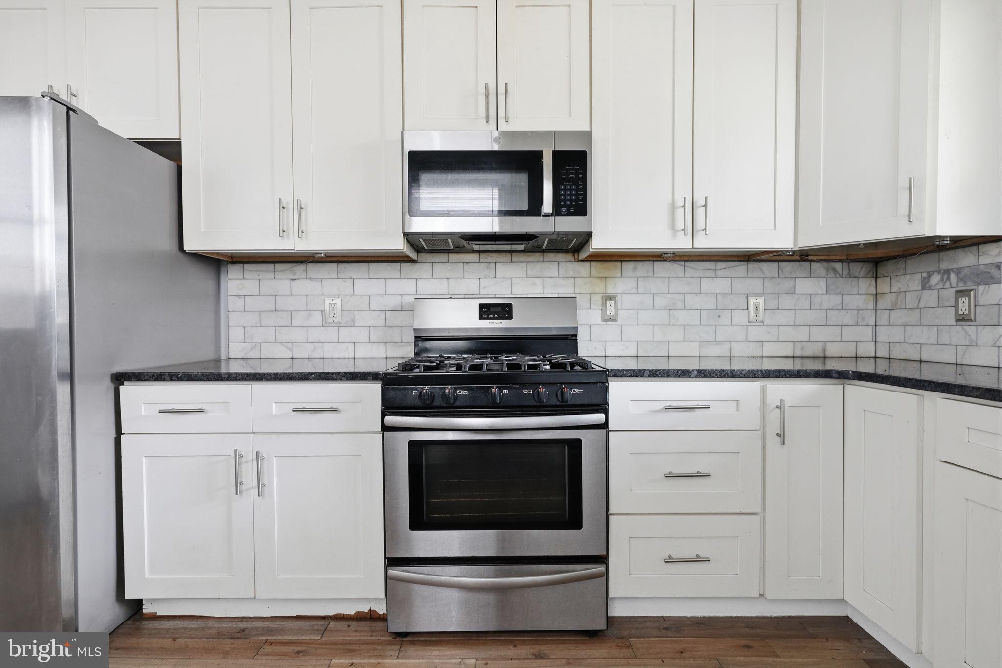 PORT RICHMOND - Residential