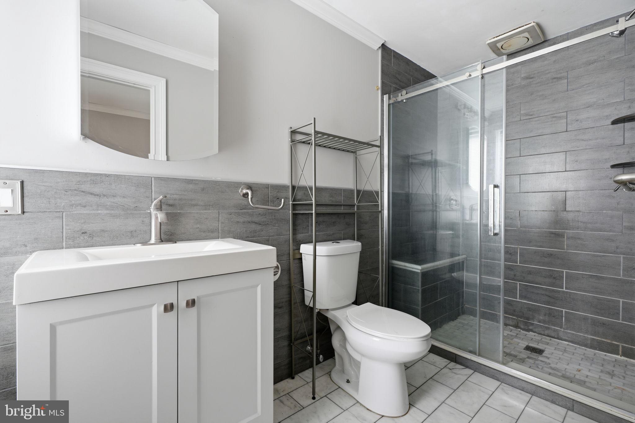 PORT RICHMOND - Residential
