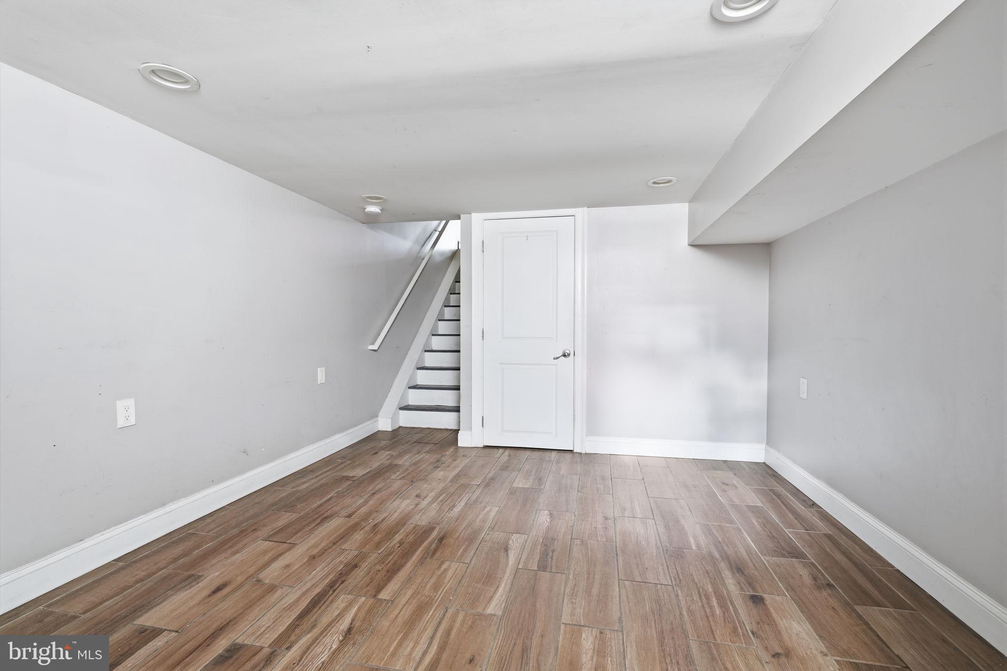 PORT RICHMOND - Residential