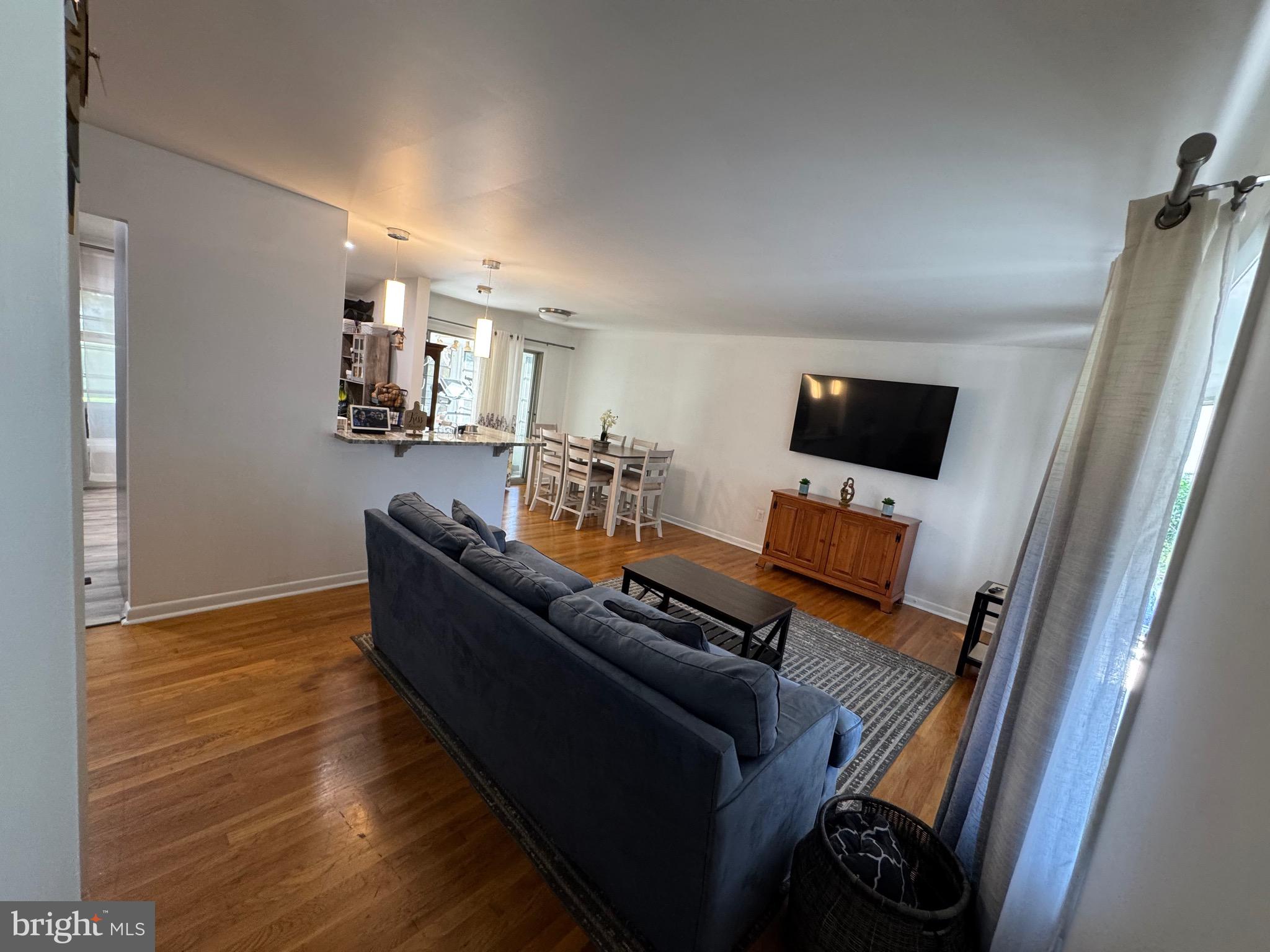 WHEATON WOODS - Residential