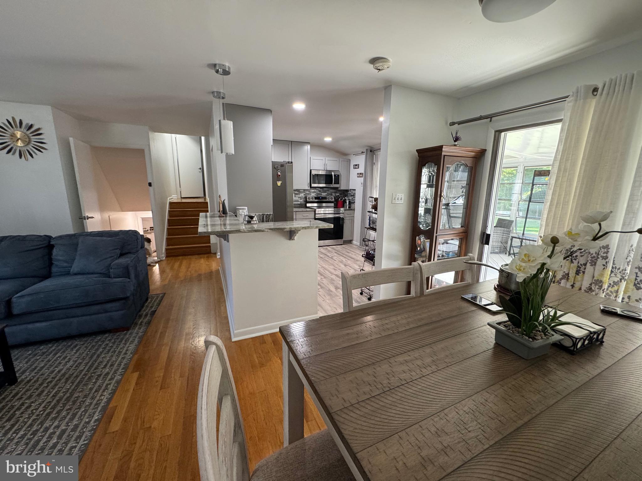 WHEATON WOODS - Residential