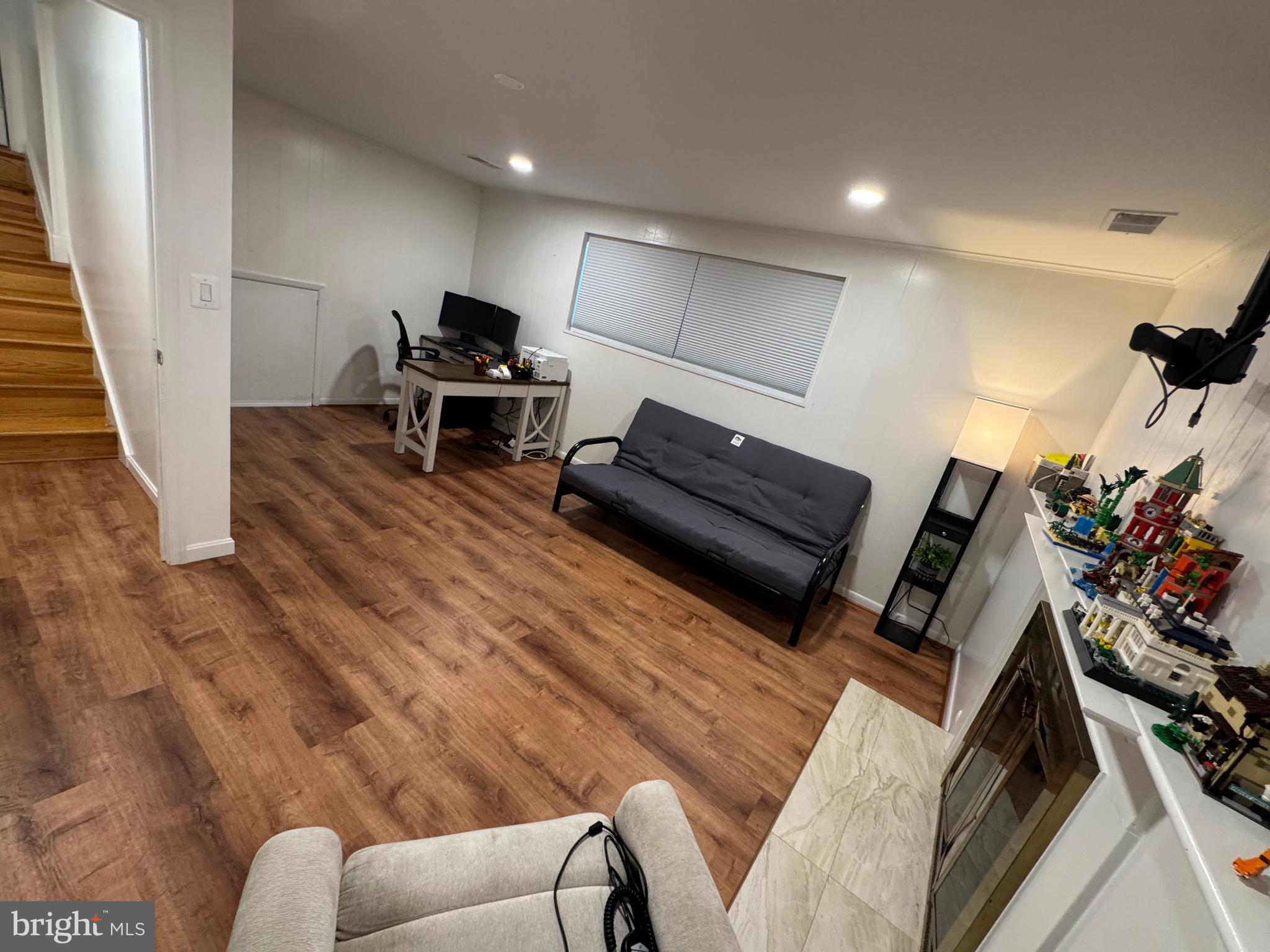 WHEATON WOODS - Residential