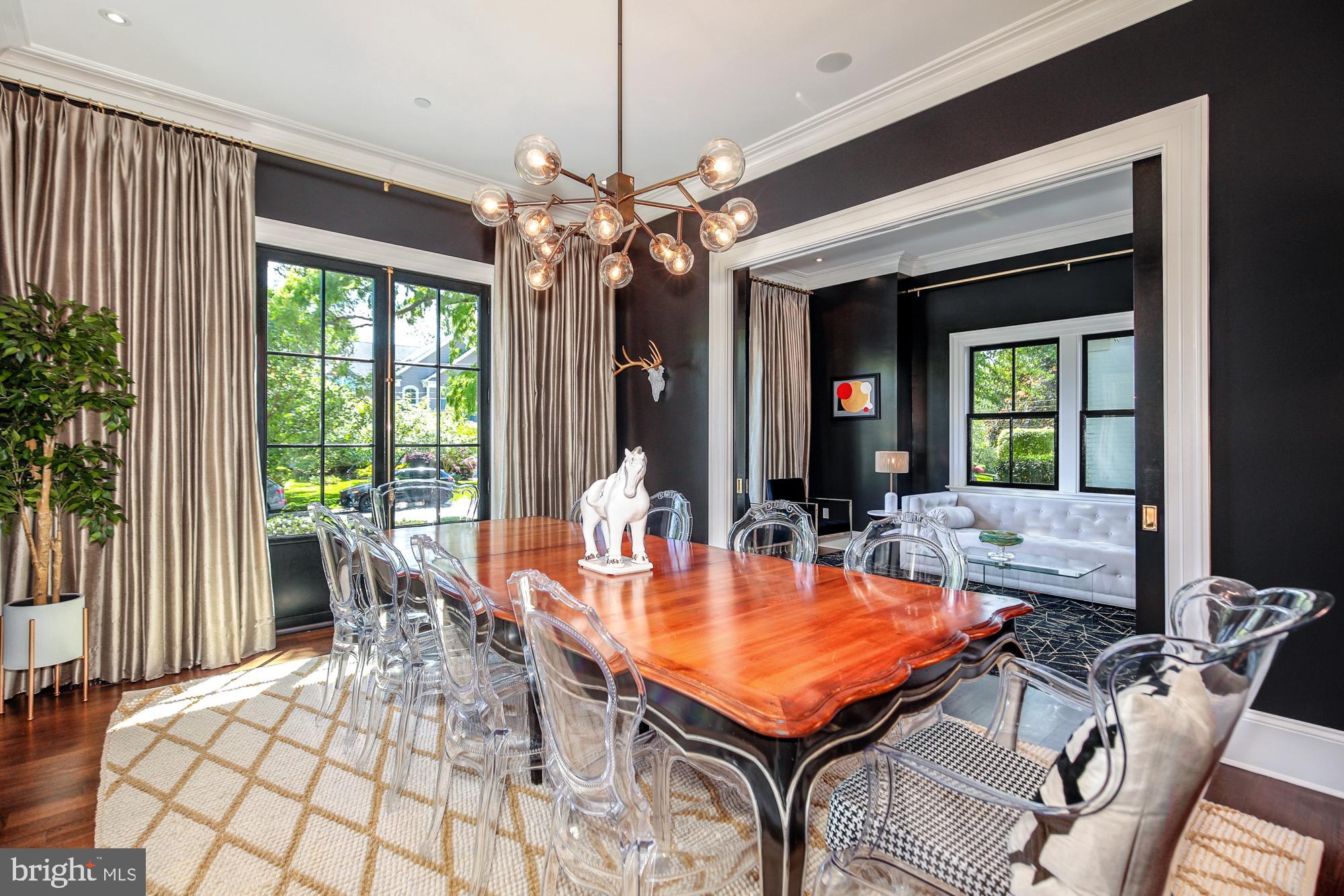 WHITEHALL MANOR - Residential