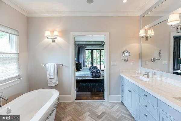 WHITEHALL MANOR - Residential