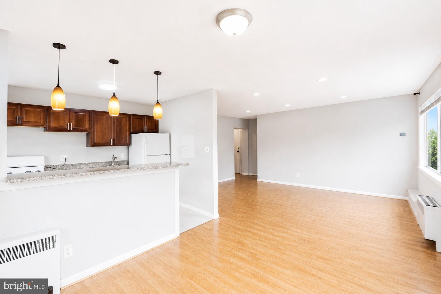 THE CAROLYN - Residential