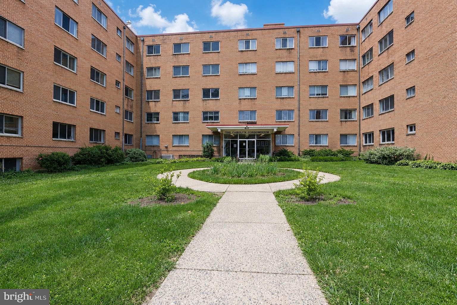 THE CAROLYN - Residential