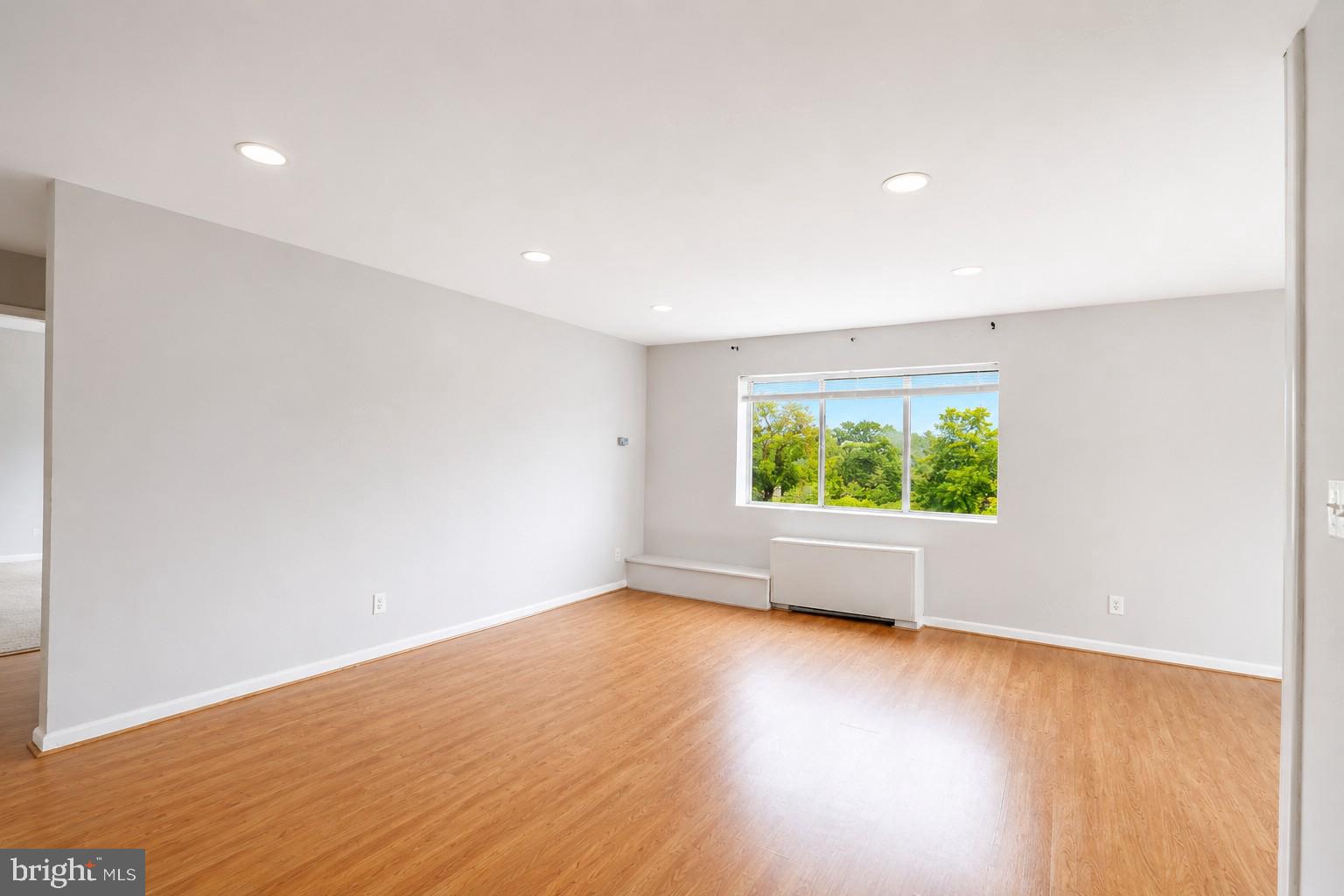 THE CAROLYN - Residential