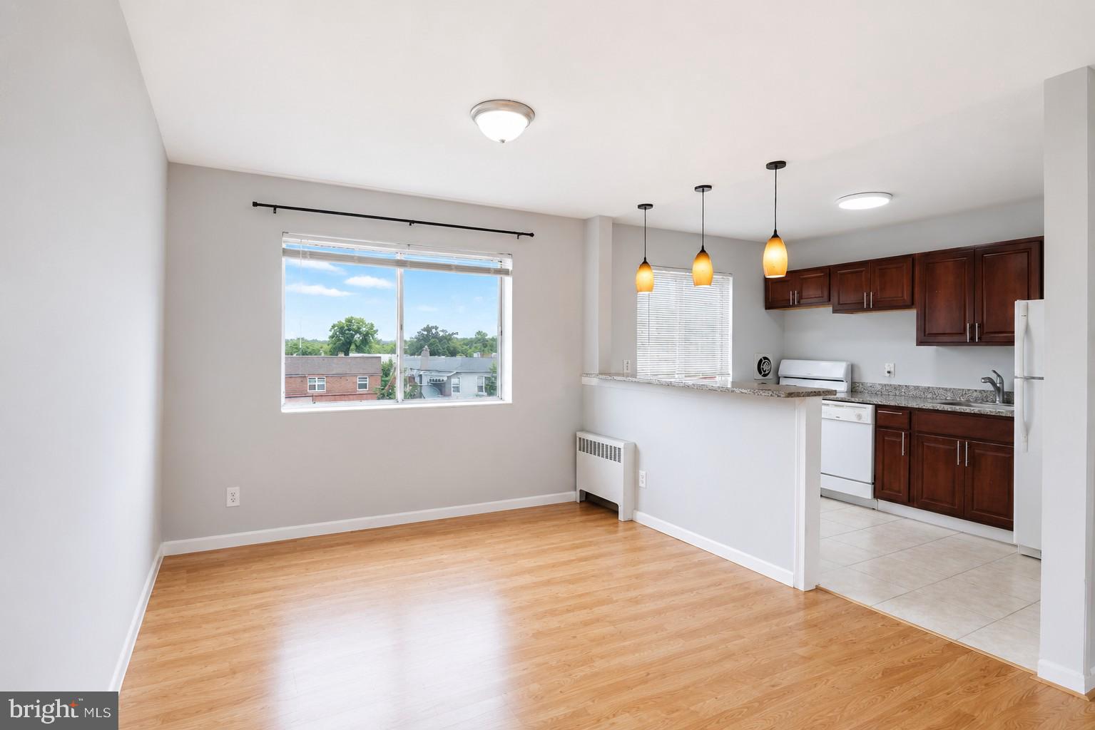 THE CAROLYN - Residential