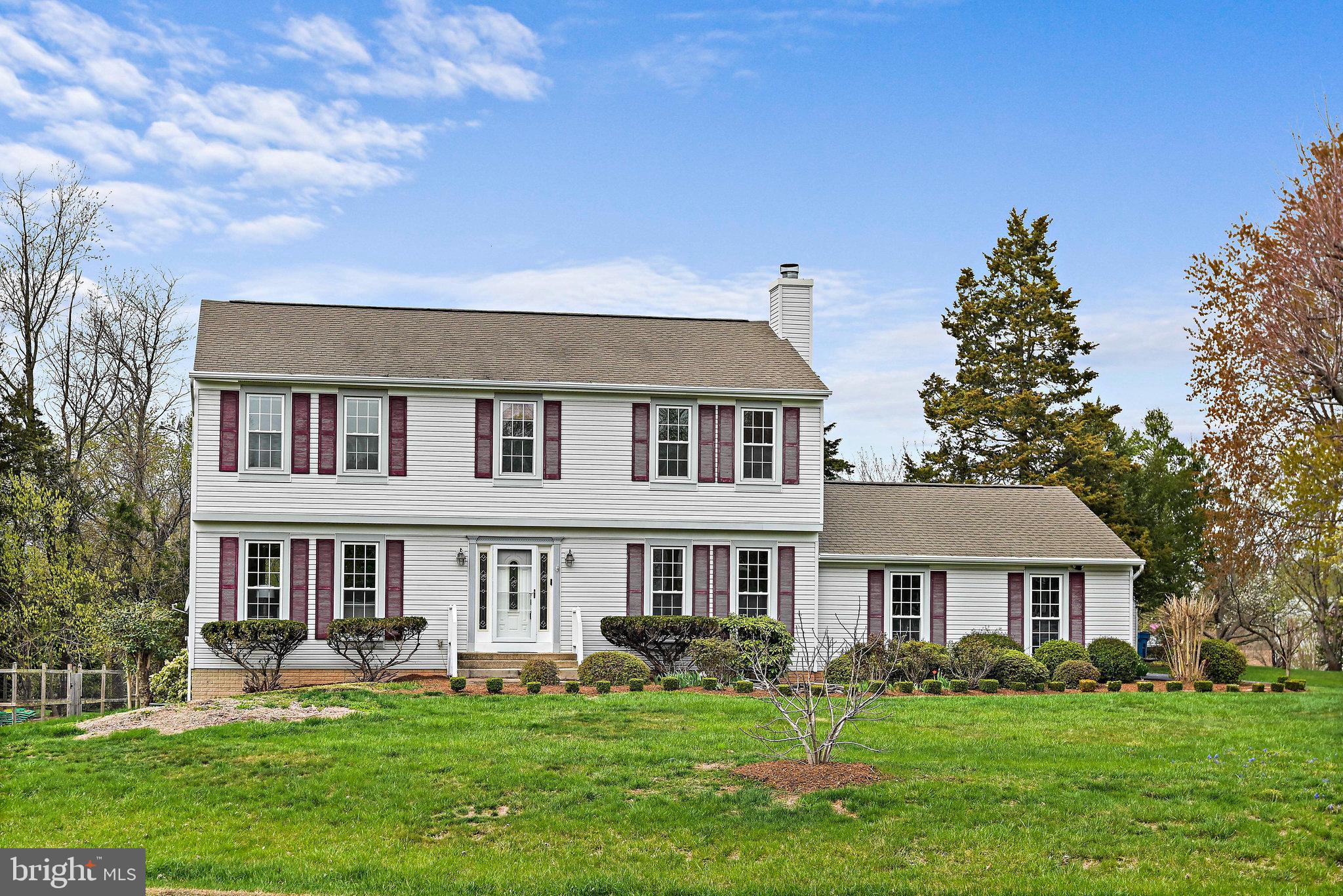 This beautifully renovated single-family home, located in the desirable Falls Brook neighborhood of Sugar Creek, has been meticulously updated and maintained with care. Situated within the Langley High School pyramid, this home rests on a generous 0.46-acre lot. It features 5 spacious bedrooms and 3.5 bathrooms. The expansive, light-filled kitchen boasts a breakfast area, granite countertops, stunning backsplash, double oven, and a sliding glass door that leads to a screened porch, offering a private backyard ideal for entertaining. A custom dining room, a main-level laundry room, and hardwood floors throughout the main level add to the appeal.
The fully finished, walkout daylight lower level includes a family room, full bath, and bedroom, offering a versatile space for living and entertaining. HVAC 2022.  The home also features a two-car side-entry garage!  Fenced plant-garden on the backyard.  Conveniently located near Reston Town Center, the Fairfax County Parkway, Toll Road, Route 7, and the metro, this home also offers easy access to Dulles Airport and a variety of shopping options. 
With a low annual HOA fee of $130, this home is truly a gem. We can’t wait to welcome you to this well-loved property! HVAC 2022, Diswasher 2023.