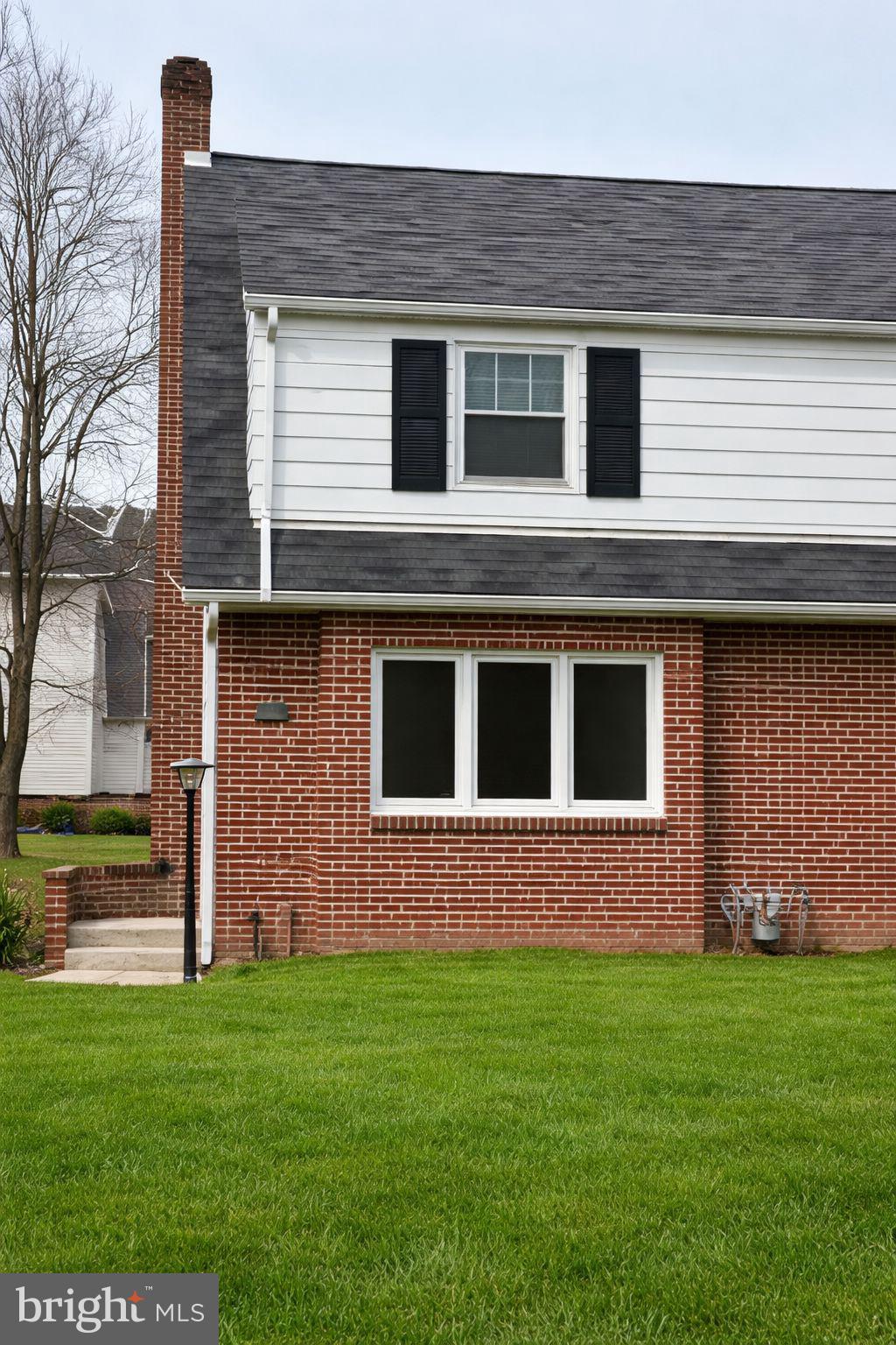 Newly remodeled and move-in ready! This charming 2–3 bedroom home features a spacious updated kitchen, bright living spaces, and a private backyard perfect for relaxing or entertaining. Conveniently located in Elizabethtown near shopping, dining, parks, and schools, this home offers the perfect combination of modern updates and everyday convenience.