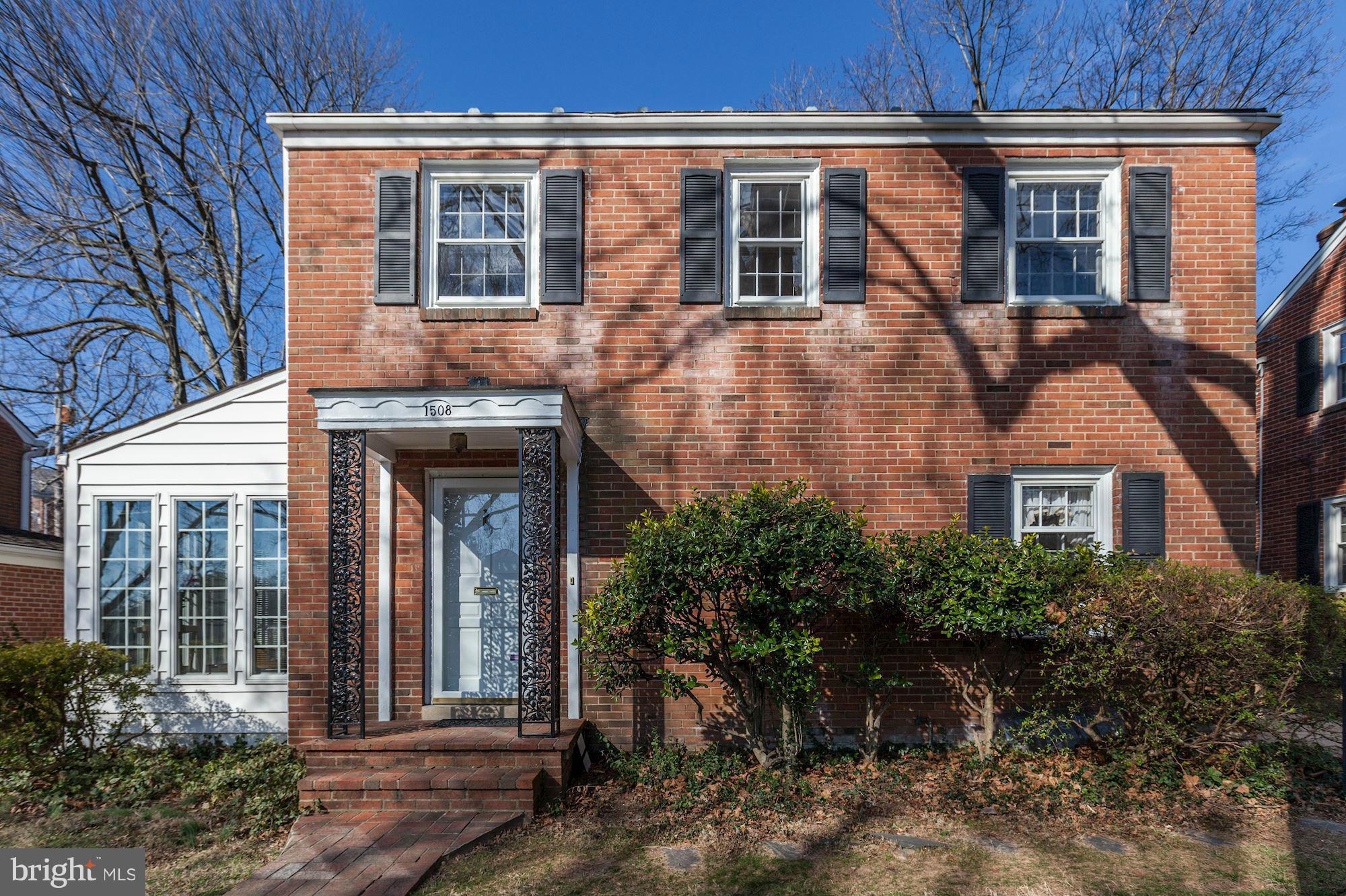 Lovely 3 BR/2 bath brick colonial in desirable Westover community! Hardwoods on main & upper levels, fresh paint throughout, New dishwasher & gas range, large screened porch & sunroom. This home is move in ready! Walk to Westover shops, restaurants, library and farmer's market! One block from bus route offering easy commute! Close to airports and DC. McKinley, Swanson, Yorktown schools.