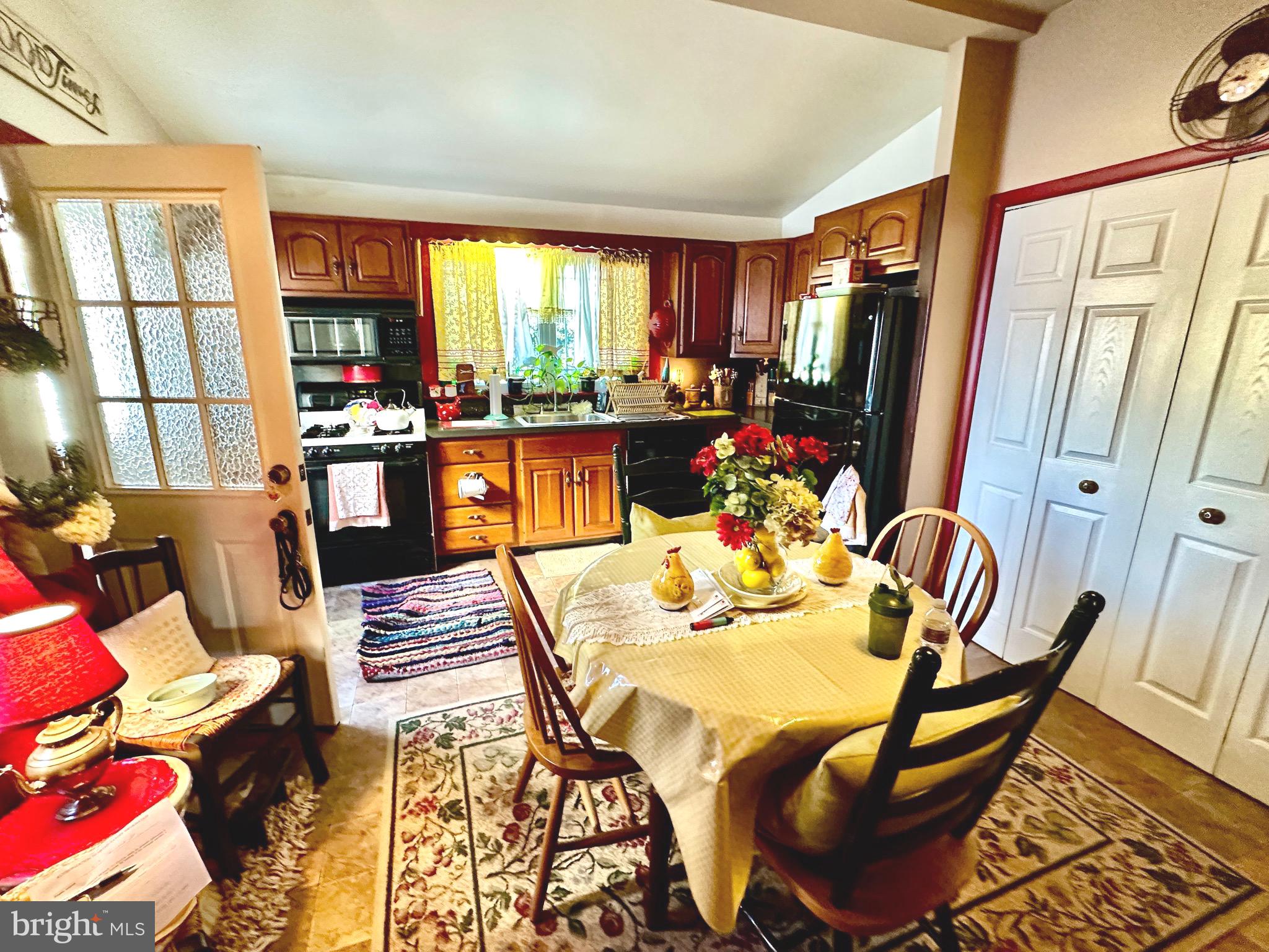 FOX CHASE - Residential