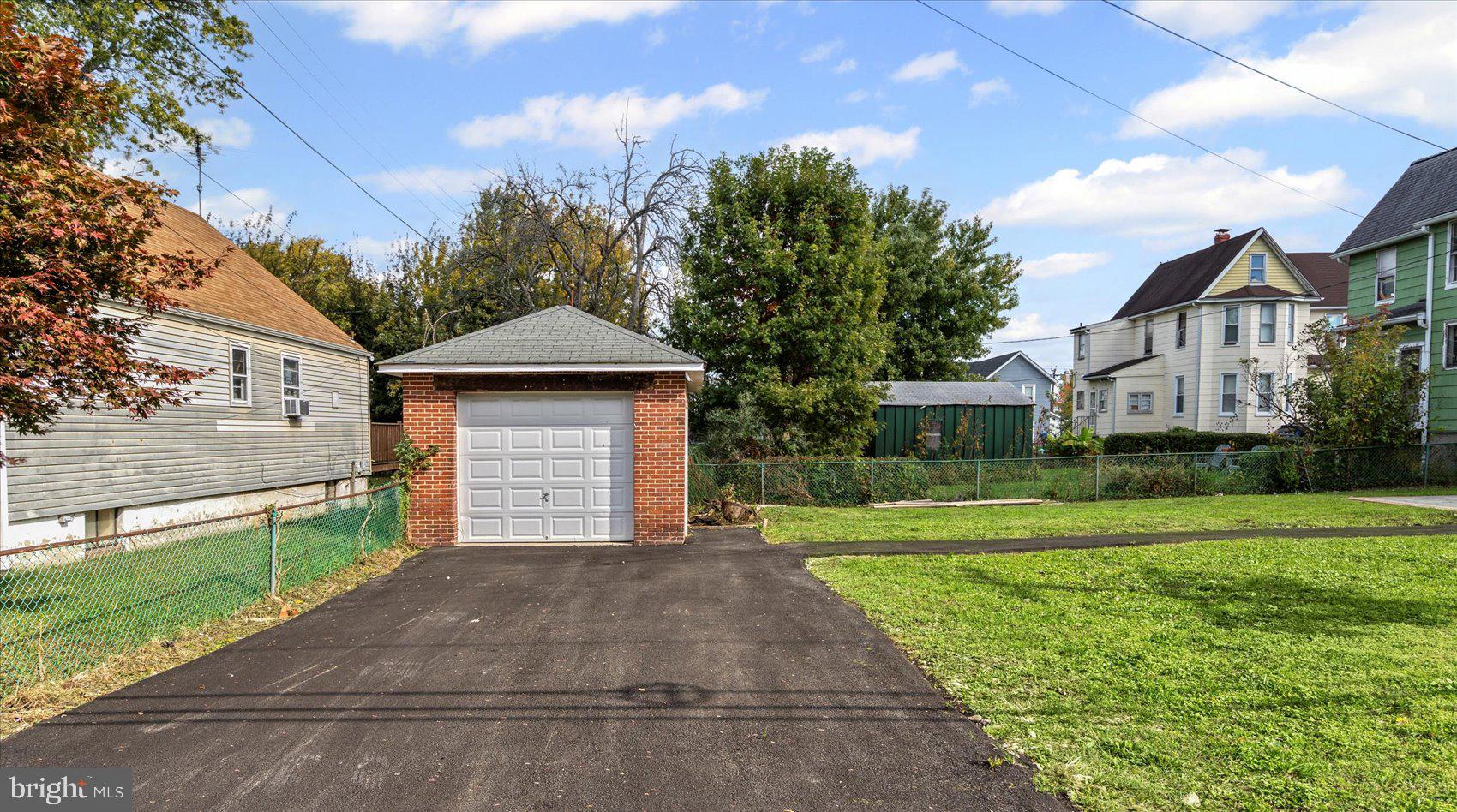 FRANKFORD - Residential