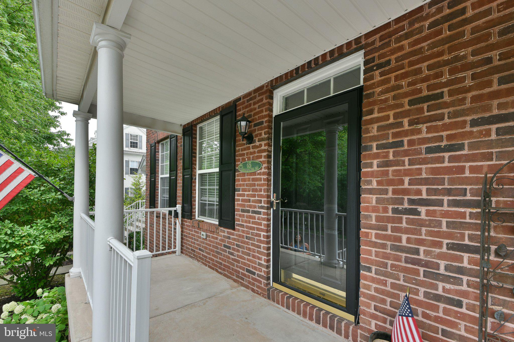 LANTERN HILL - Residential