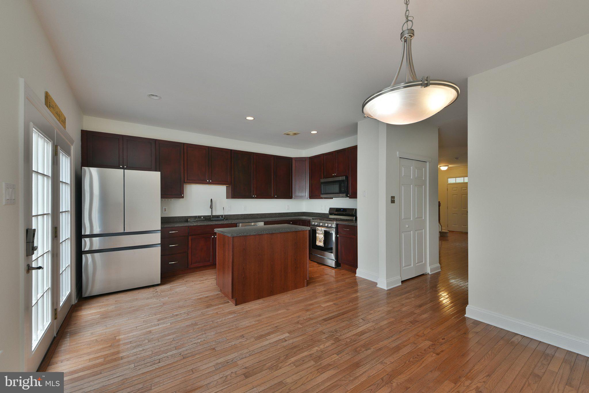 LANTERN HILL - Residential