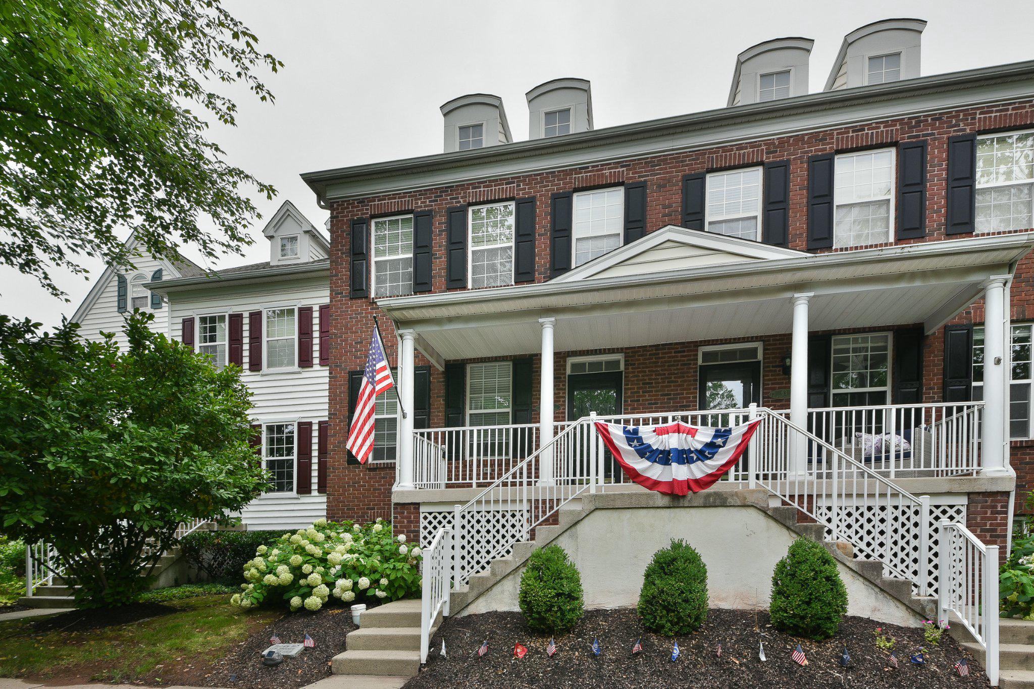 LANTERN HILL - Residential