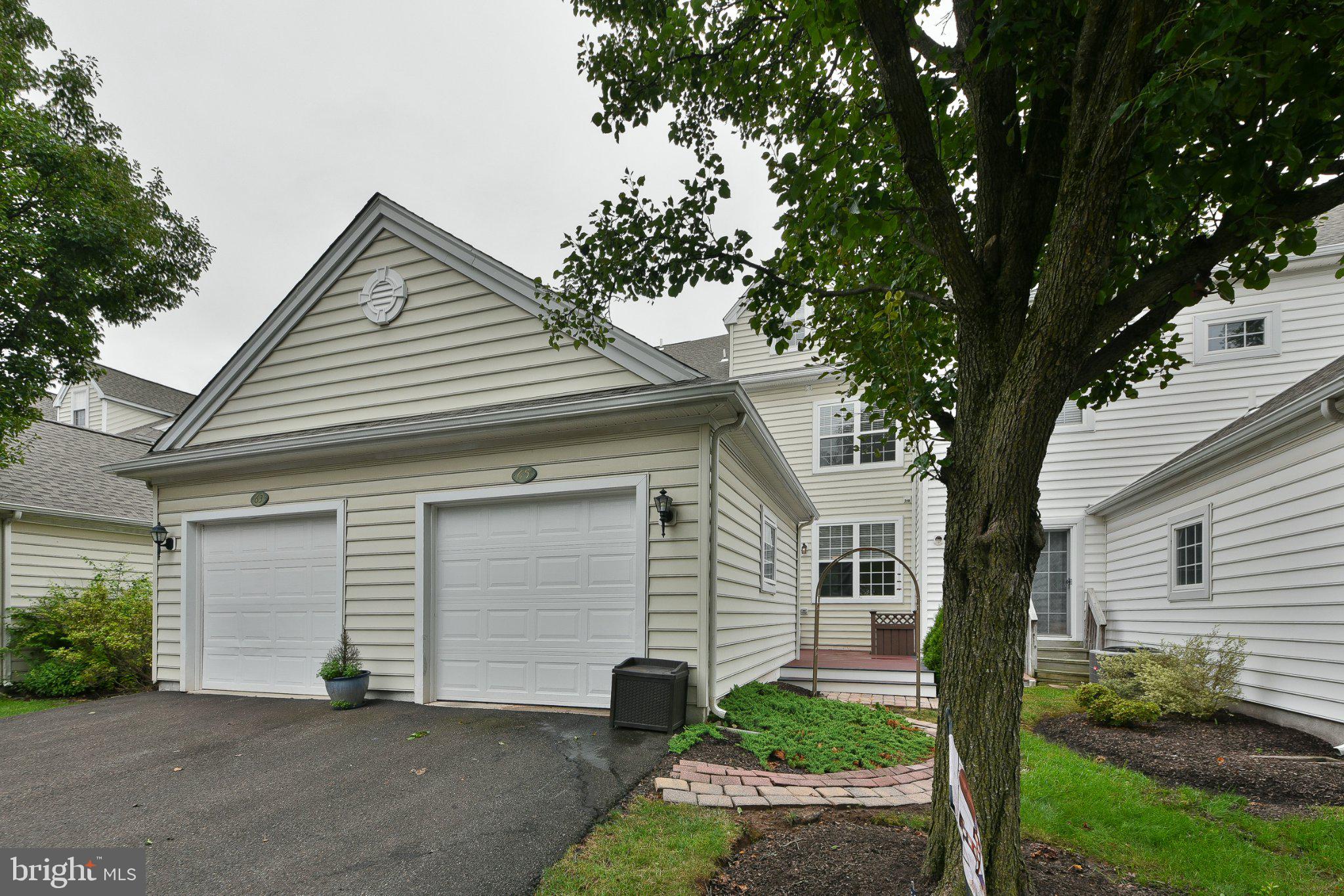 LANTERN HILL - Residential