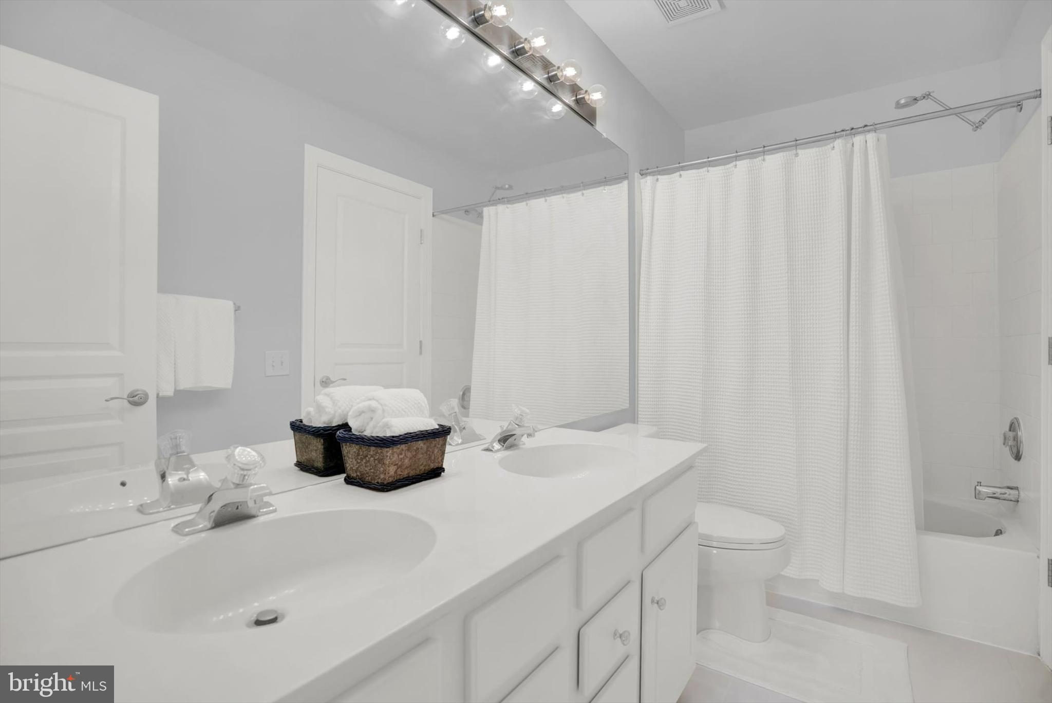 EAGLETON FARMS - Residential